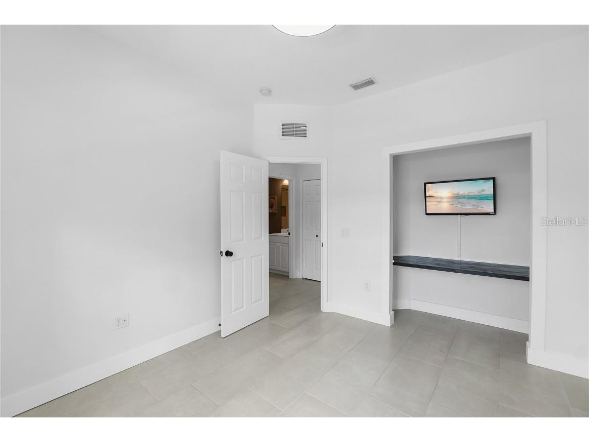 5617 Whitehead Street Bradenton FL 34203 A4670785 image25