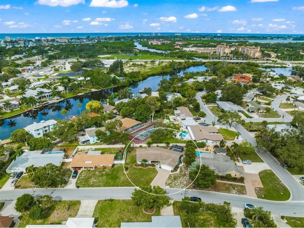 5618 America Drive Sarasota FL 34231 A4582102 image1