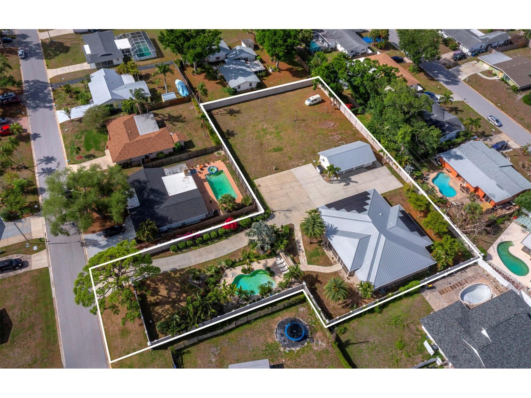 5618 Britannia Drive Sarasota FL 34231 A4688782 image56