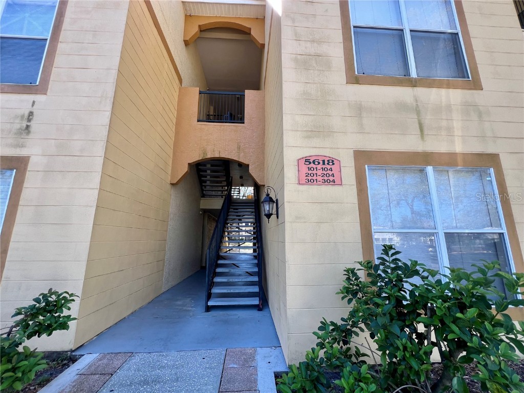 5618 Pinnacle Heights Circle #104 Tampa FL 33624 TB8358475 image1