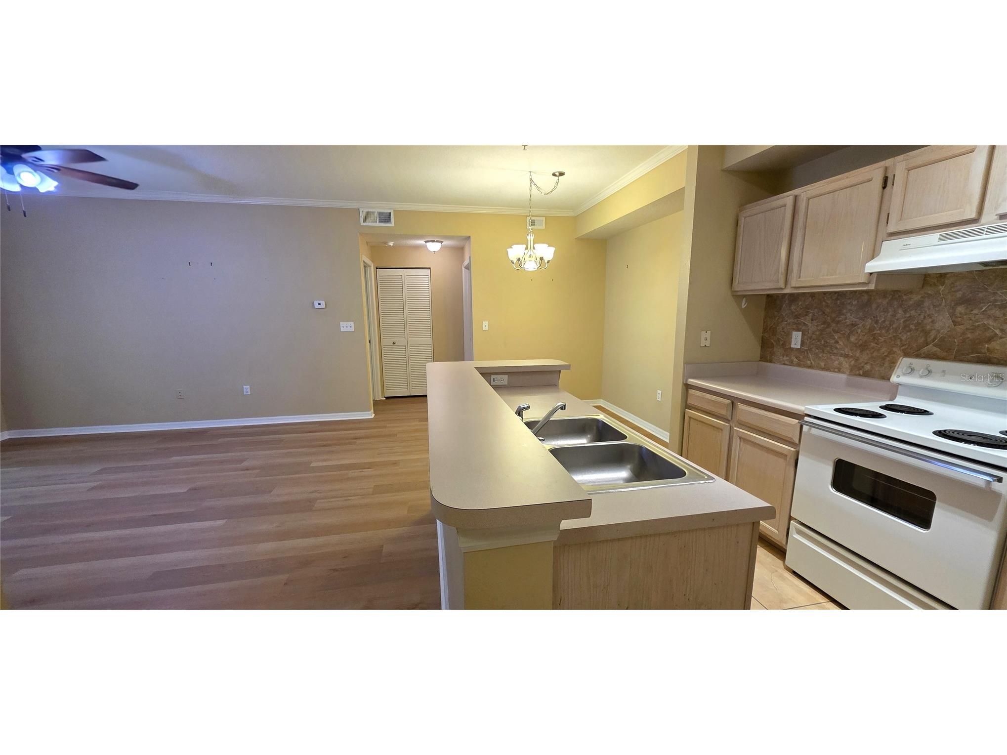 5618 Pinnacle Heights Circle #211 Tampa FL 33624 TB8524610 image15