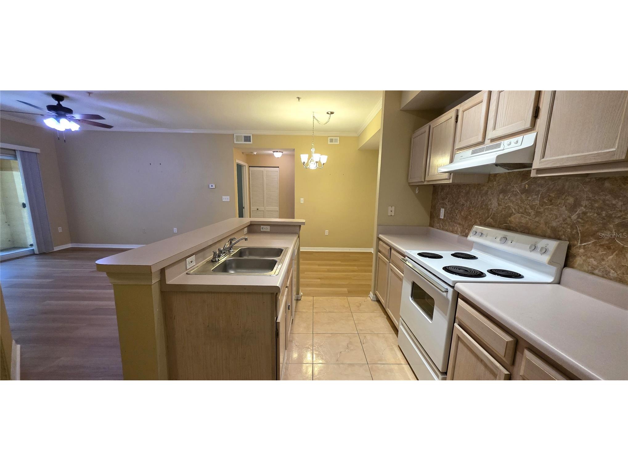 5618 Pinnacle Heights Circle #211 Tampa FL 33624 TB8524610 image17