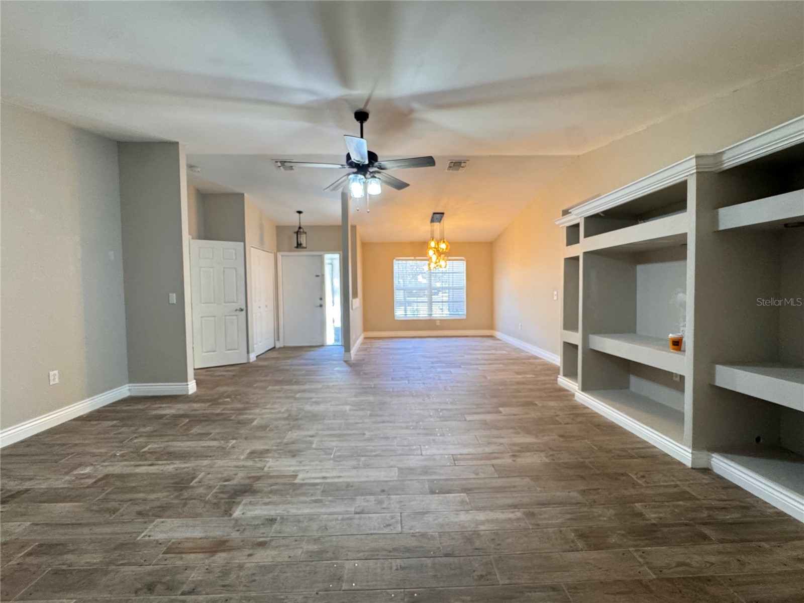 5619 Colonial Oaks Boulevard Sarasota FL 34232 A4684948 image2