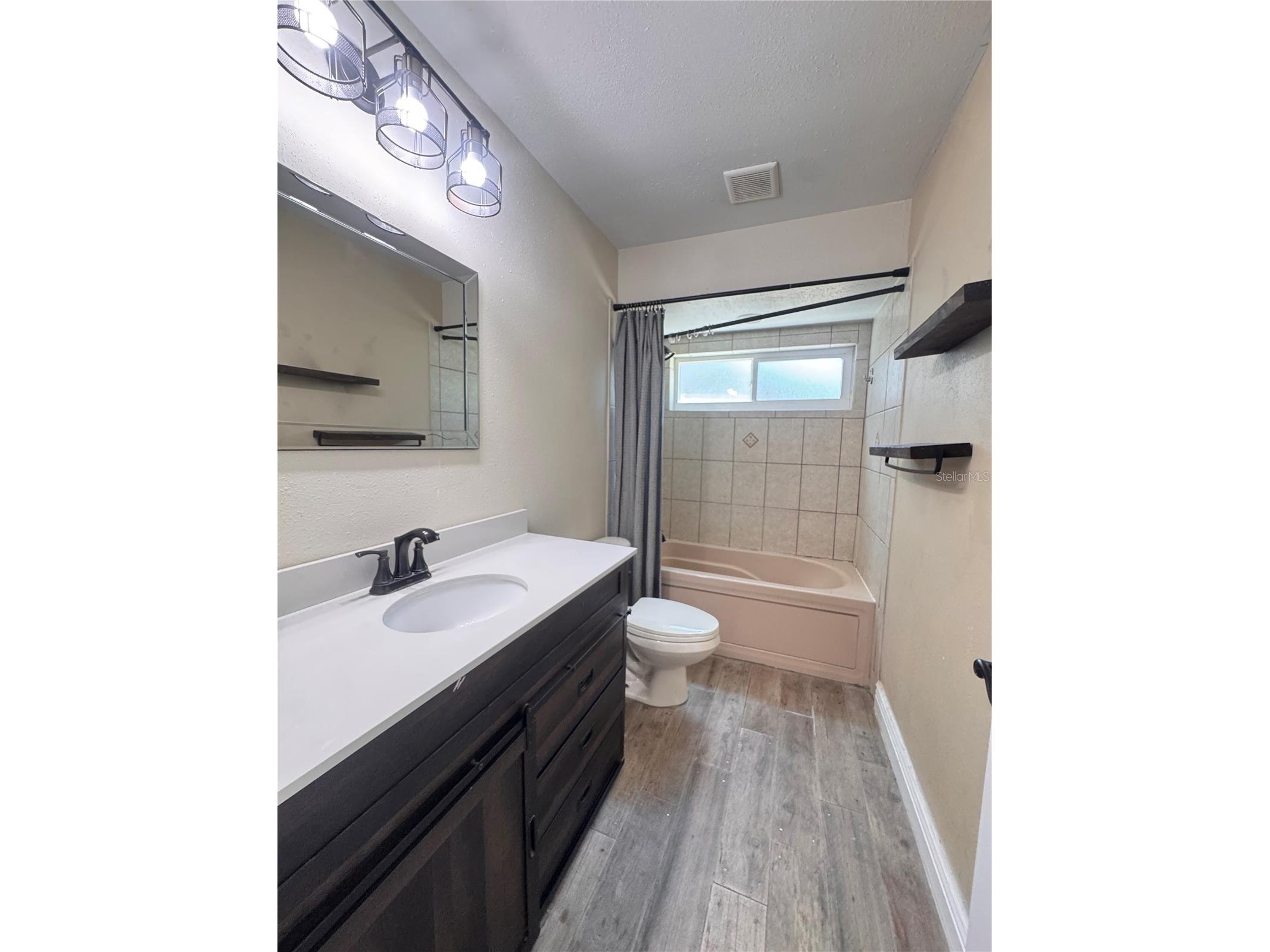 5619 Colonial Oaks Boulevard Sarasota FL 34232 A4684948 image22