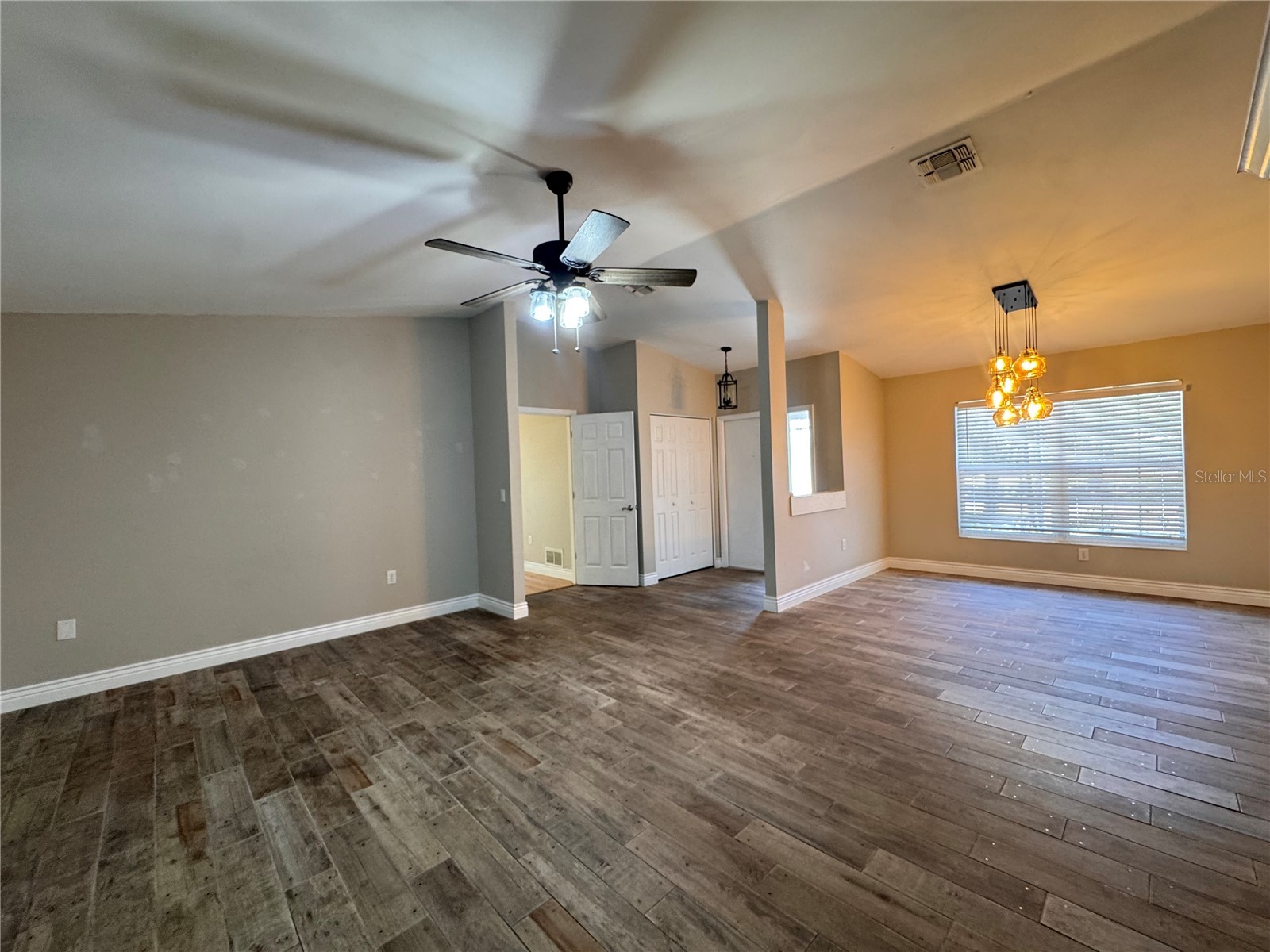 5619 Colonial Oaks Boulevard Sarasota FL 34232 A4684948 image7