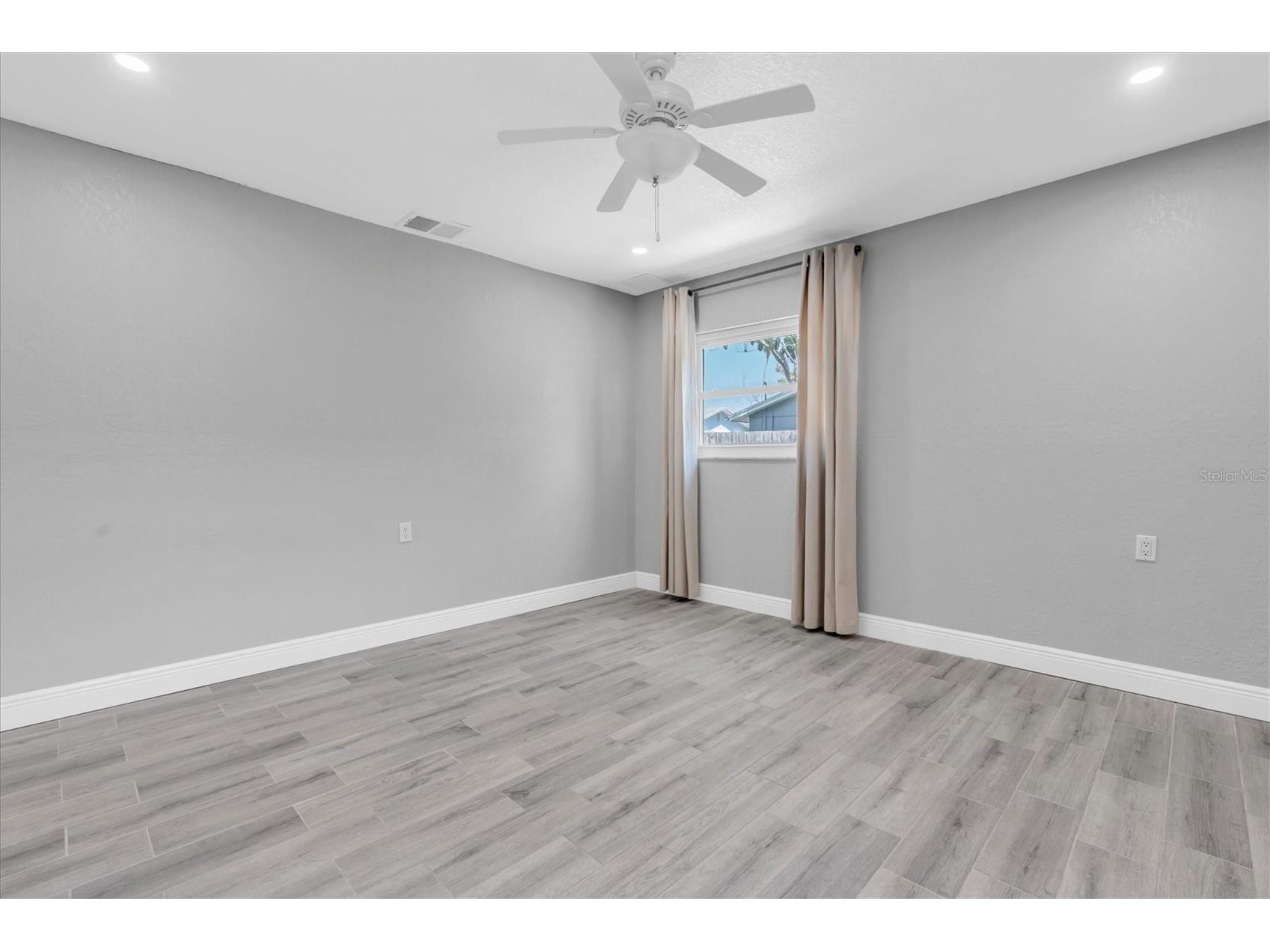 5619 Denver Street NE Saint Petersburg FL 33703 TB8489852 image19