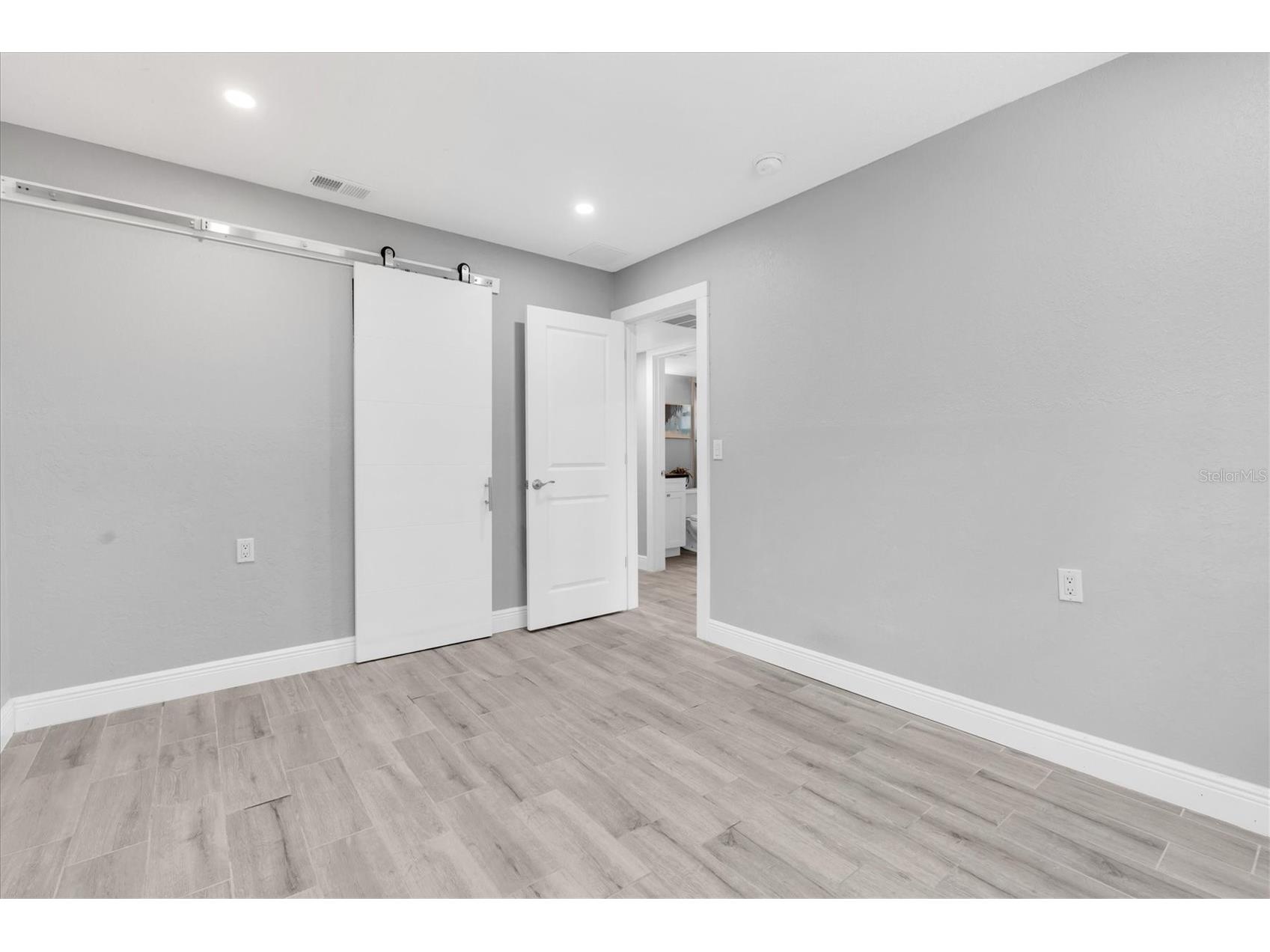 5619 Denver Street NE Saint Petersburg FL 33703 TB8489852 image24