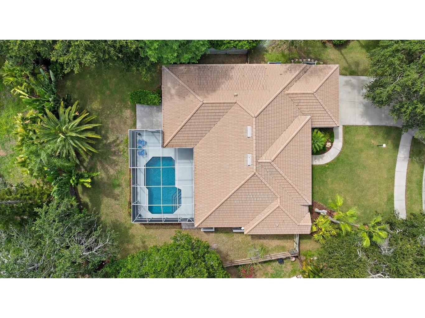 5619 Oak Grove Court Sarasota FL 34233 A4656854 image1