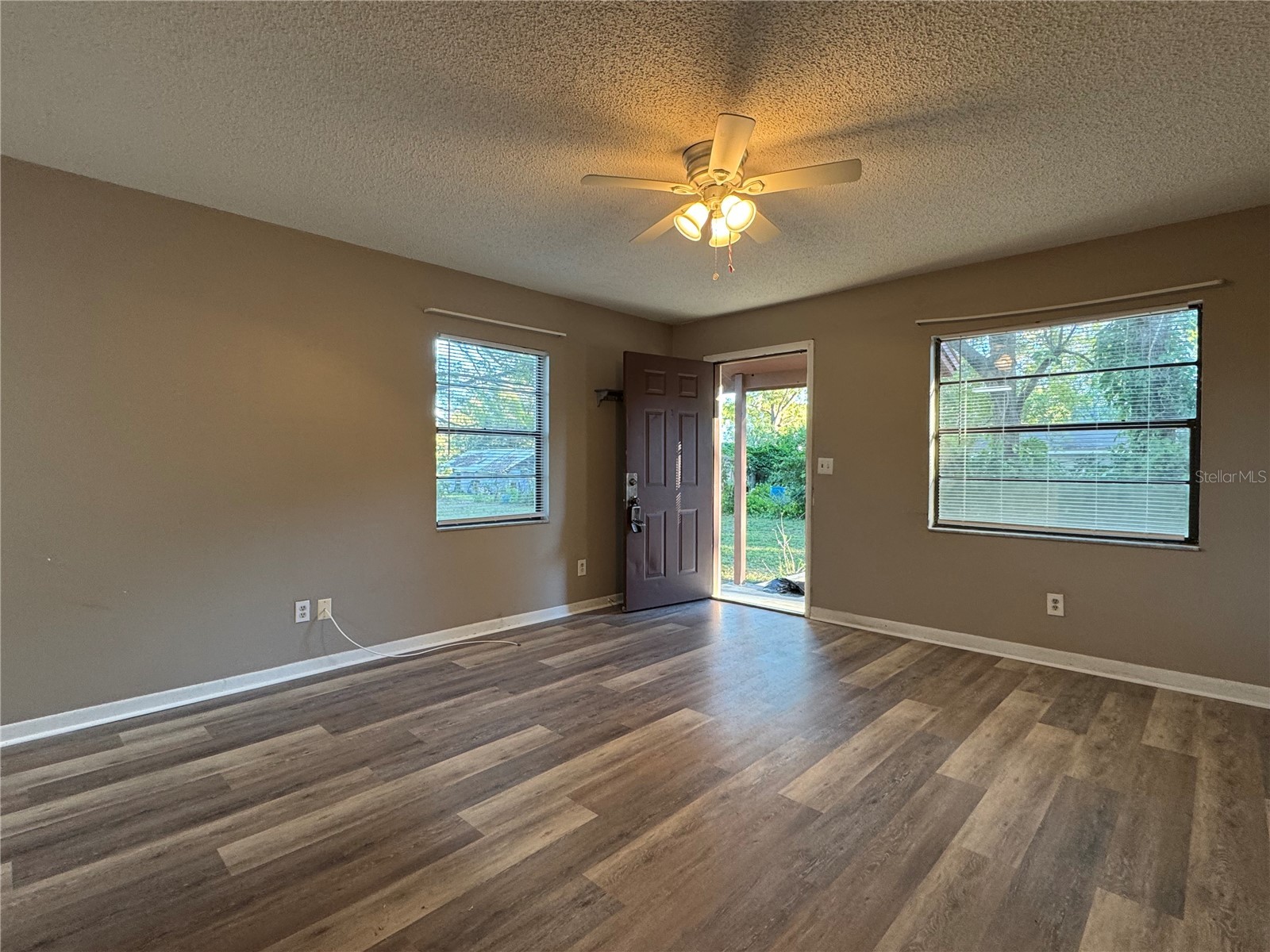 5619 Peach Avenue Seffner FL 33584 TB8521133 image4
