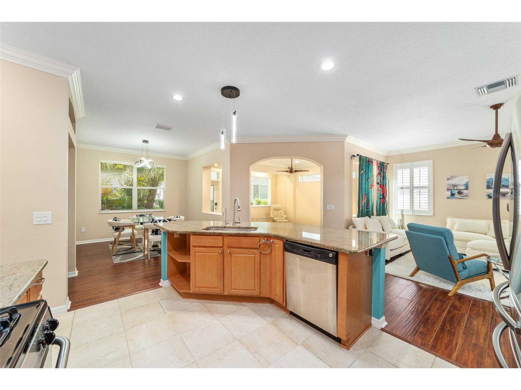 562 Allenwood Loop The Villages FL 32162 OM726346 image10