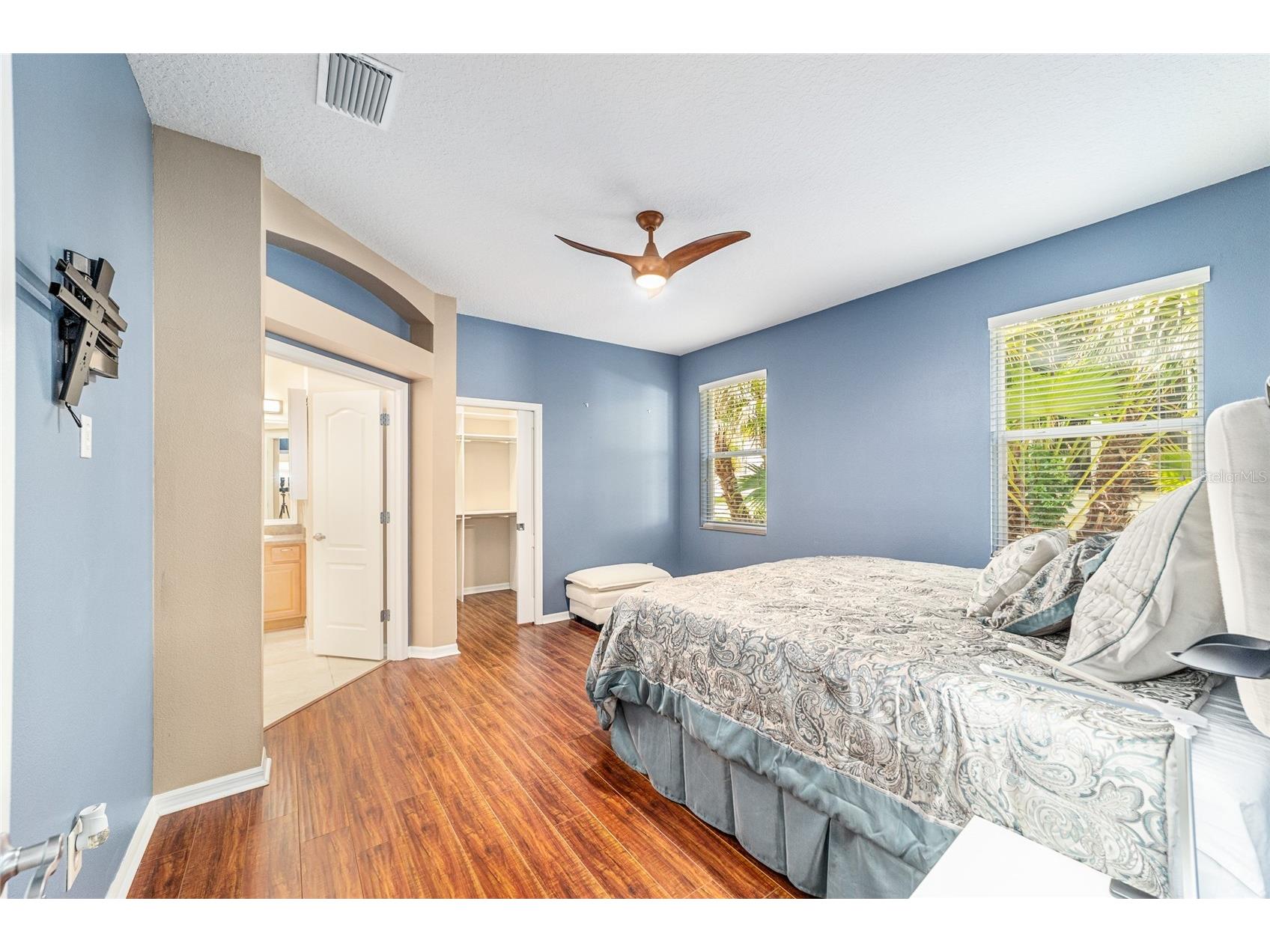 562 Allenwood Loop The Villages FL 32162 OM726346 image16