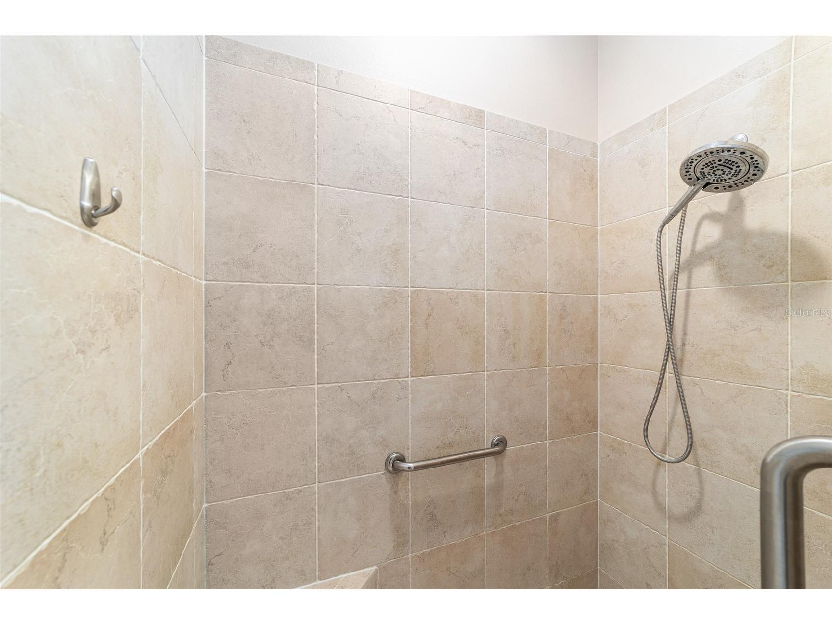 562 Allenwood Loop The Villages FL 32162 OM726346 image19