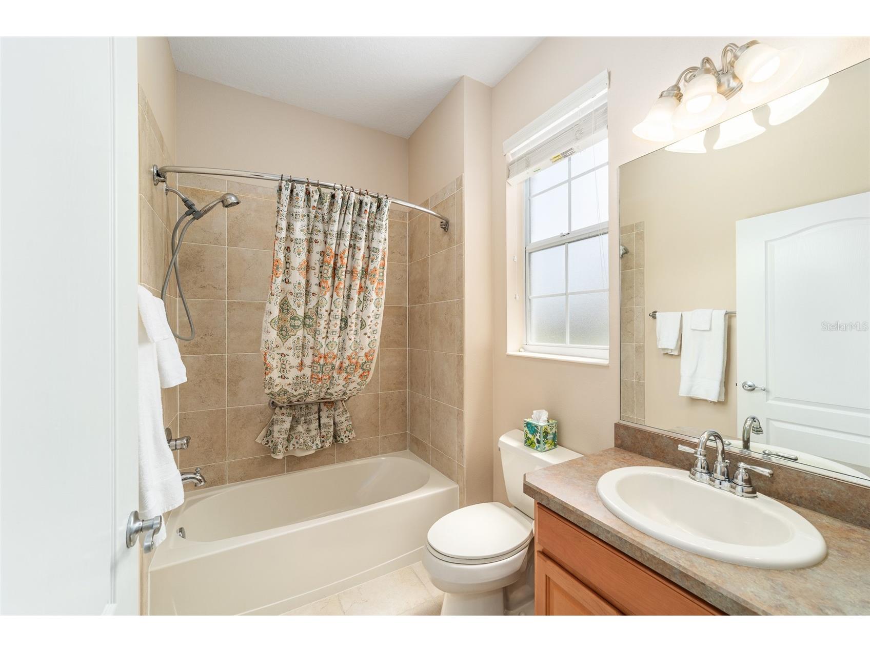 562 Allenwood Loop The Villages FL 32162 OM726346 image25