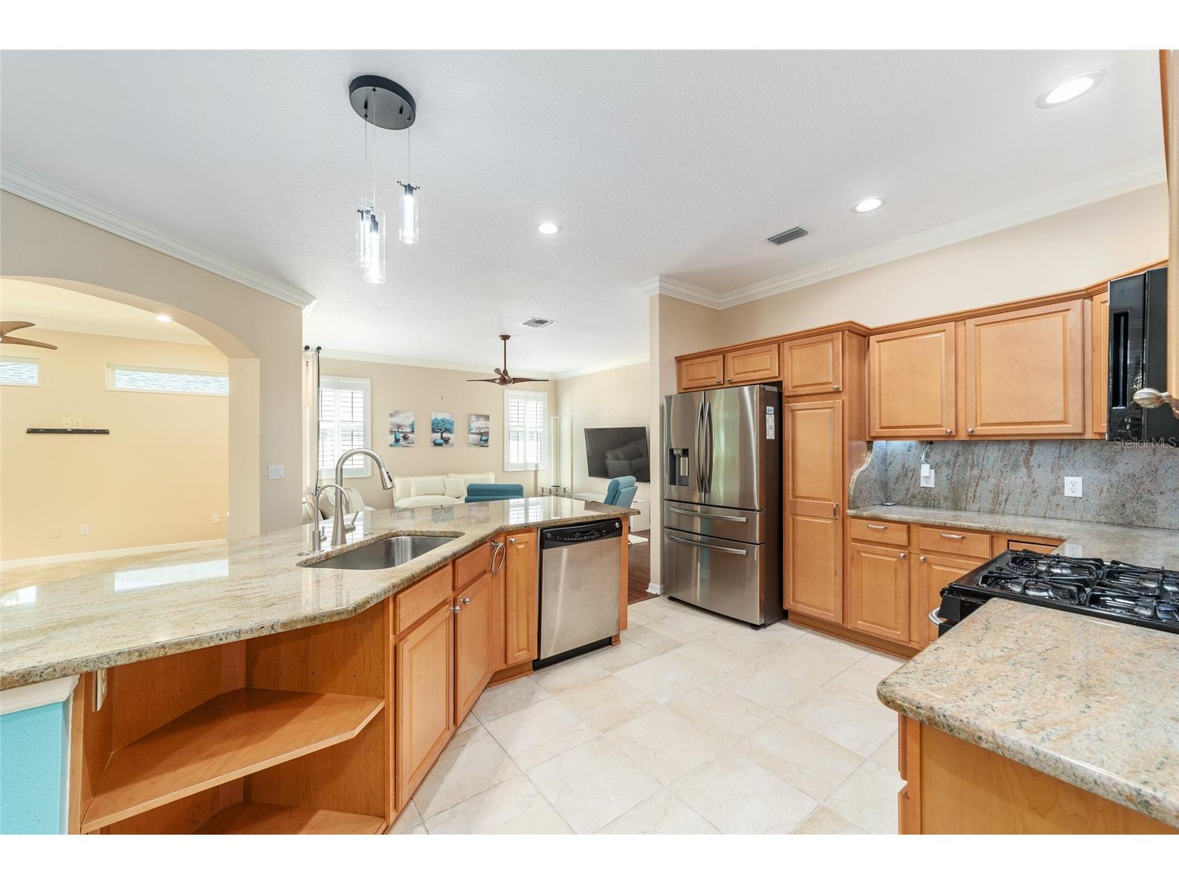 562 Allenwood Loop The Villages FL 32162 OM726346 image7