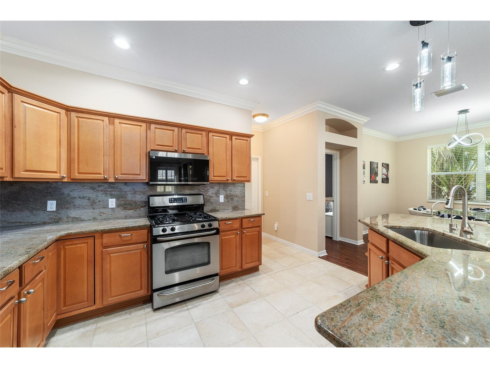 562 Allenwood Loop The Villages FL 32162 OM726346 image9