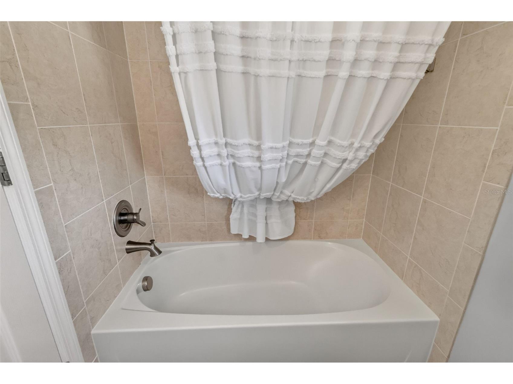 562 Avecilla Drive The Villages FL 32162 G5114402 image31