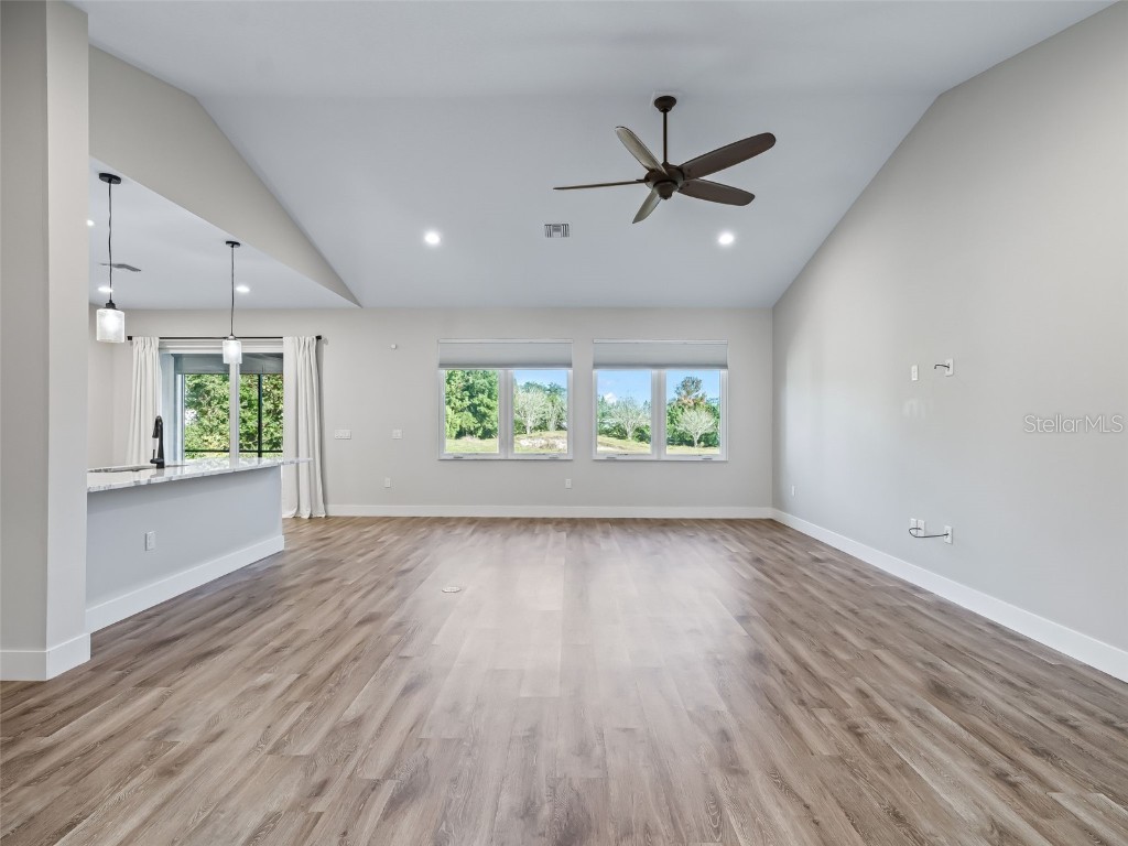 562 Dowling Circle Lady Lake FL 32159 G5104366 image8