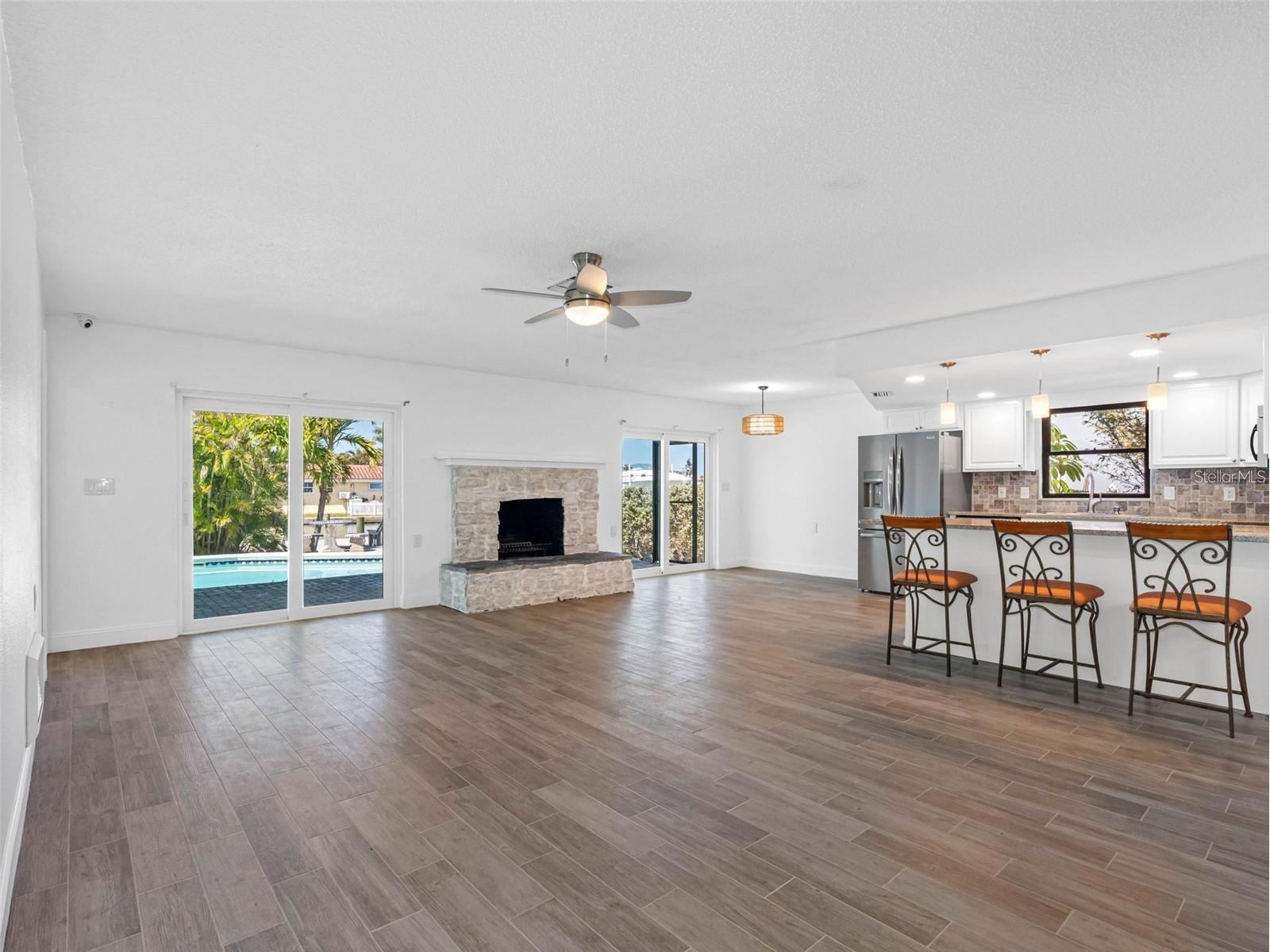 562 Johns Pass Avenue Madeira Beach FL 33708 - INTRACOASTAL TB8496800 image17