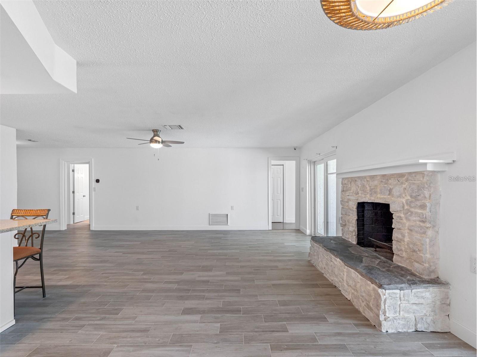 562 Johns Pass Avenue Madeira Beach FL 33708 - INTRACOASTAL TB8496800 image18