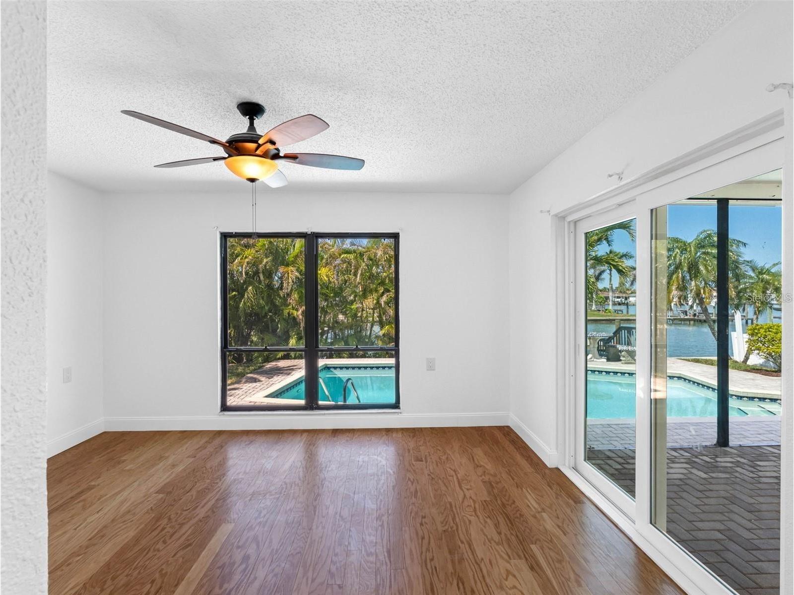 562 Johns Pass Avenue Madeira Beach FL 33708 - INTRACOASTAL TB8496800 image32