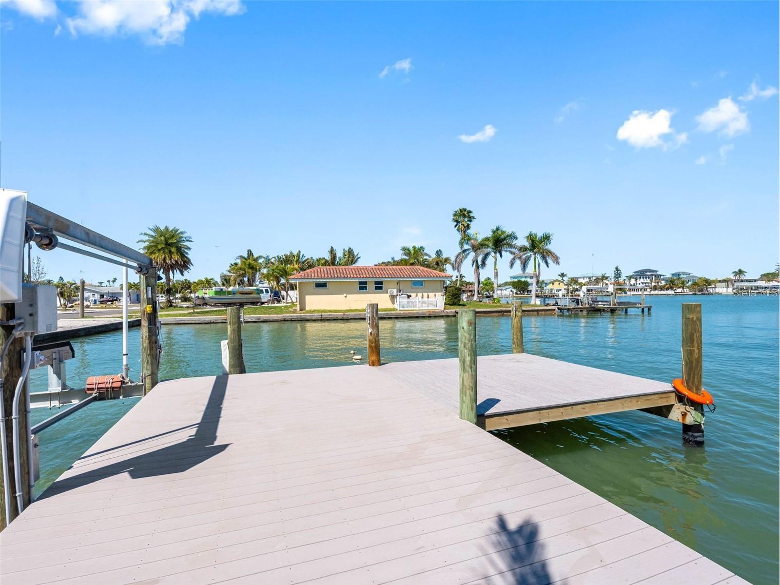 562 Johns Pass Avenue Madeira Beach FL 33708 - INTRACOASTAL TB8496800 image9