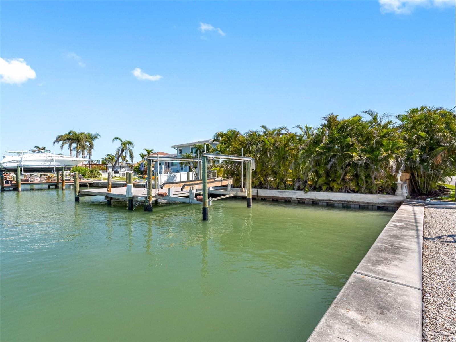 562 Johns Pass Avenue Madeira Beach FL 33708 TB8520269 image7