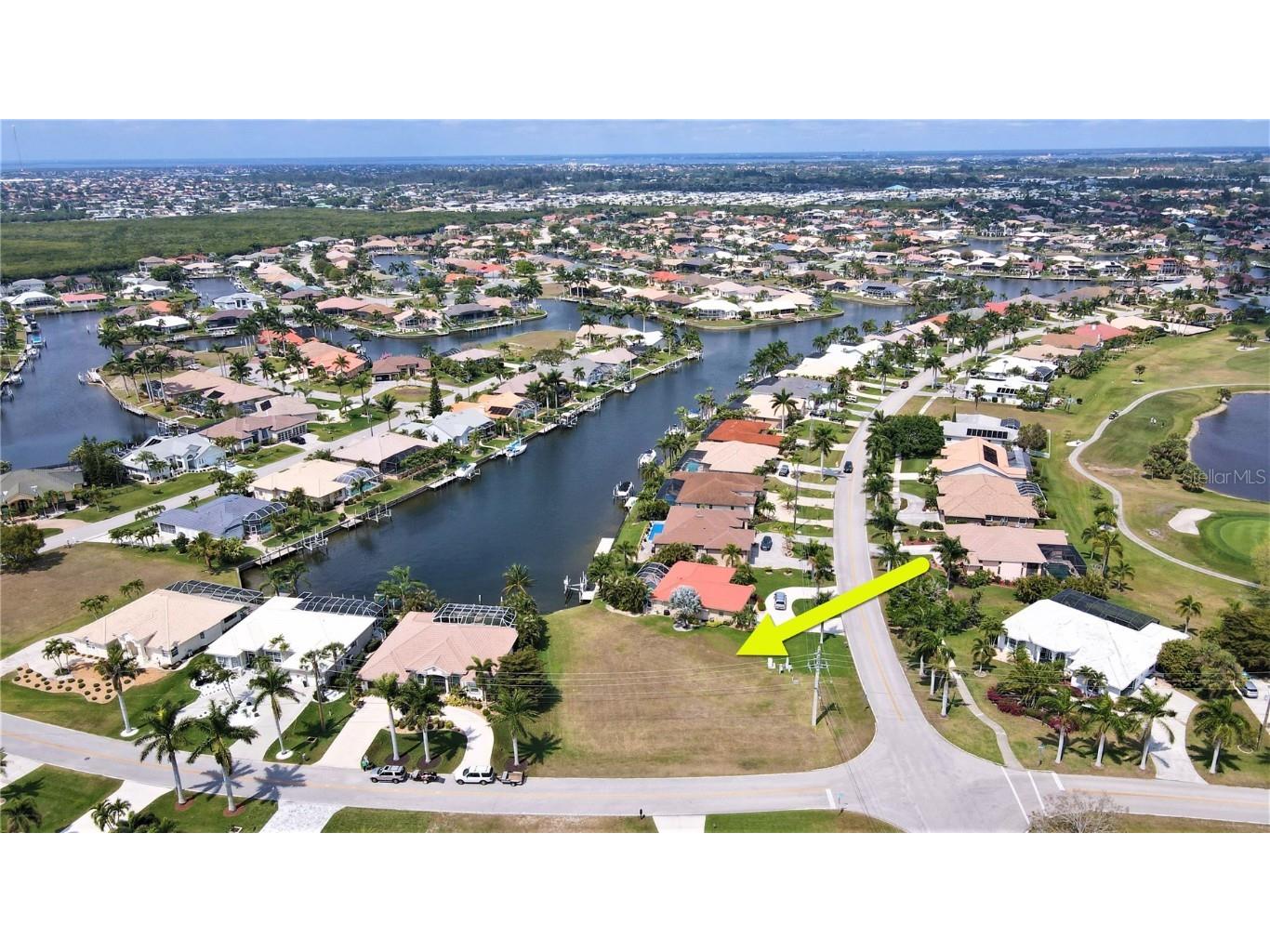 562 Monaco Drive Punta Gorda FL 33950 - MONACO CANAL C7457298 image1