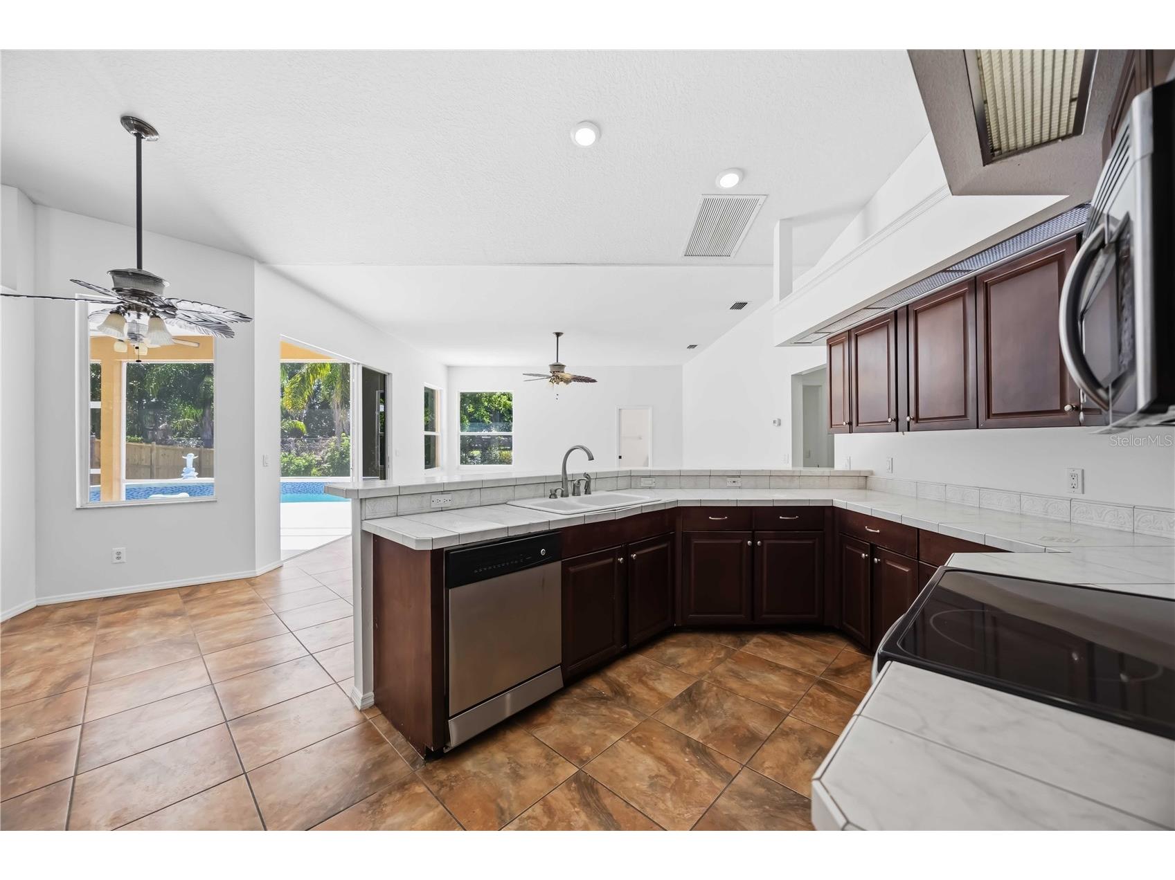 562 Oak Bay Drive Osprey FL 34229 A4690387 image30