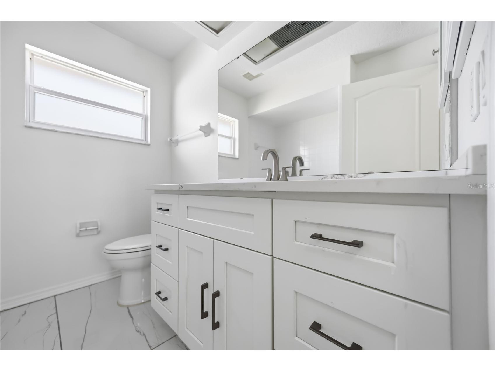 562 Oak Bay Drive Osprey FL 34229 A4690387 image45