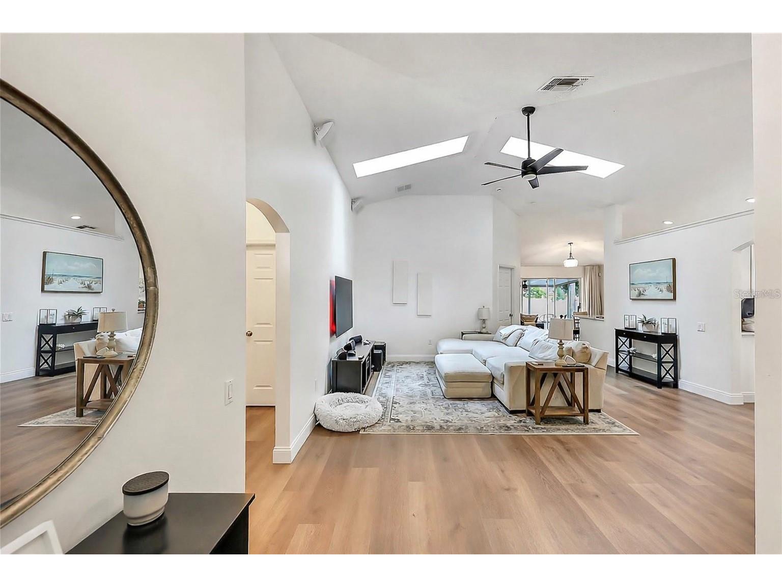 562 Pleasant Grove Drive Winter Springs FL 32708 O6348719 image2