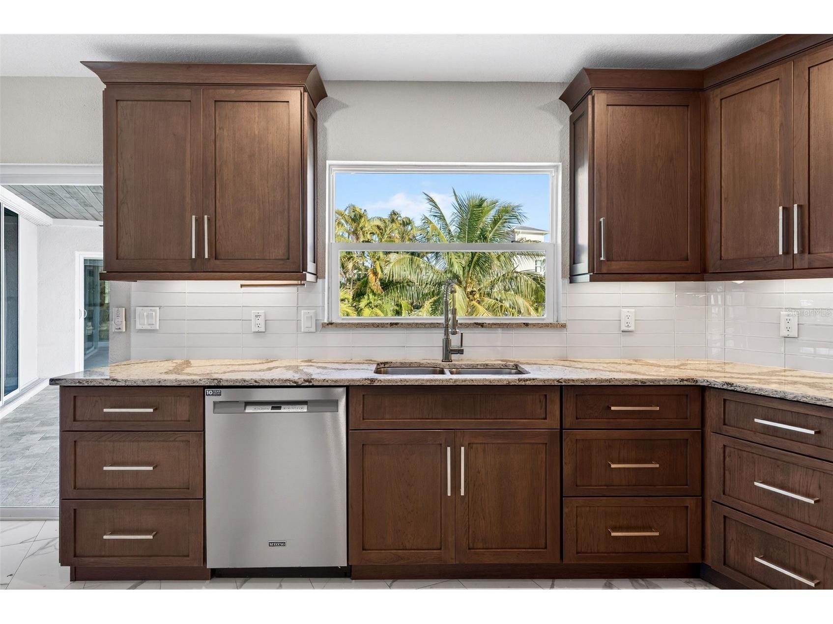 562 Ranger Lane Longboat Key FL 34228 A4675541 image21