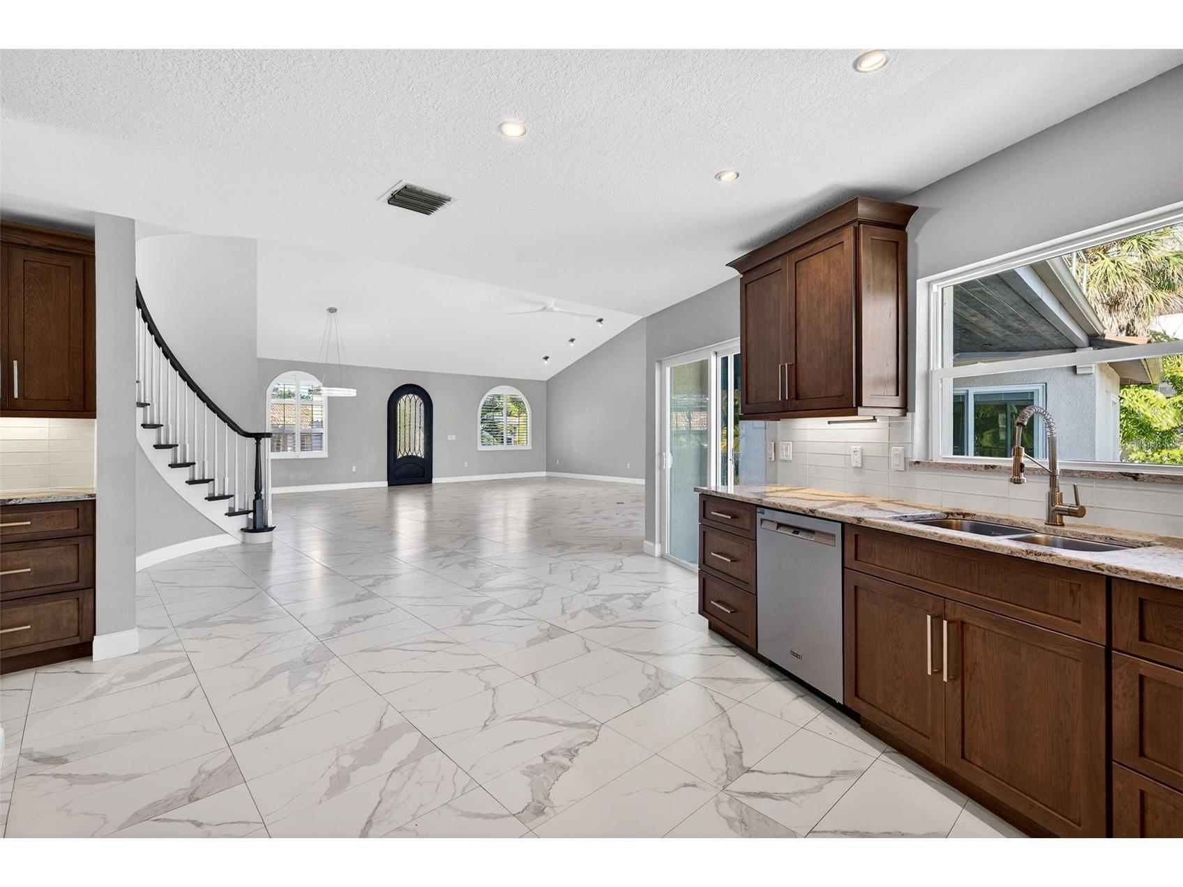 562 Ranger Lane Longboat Key FL 34228 A4675541 image26