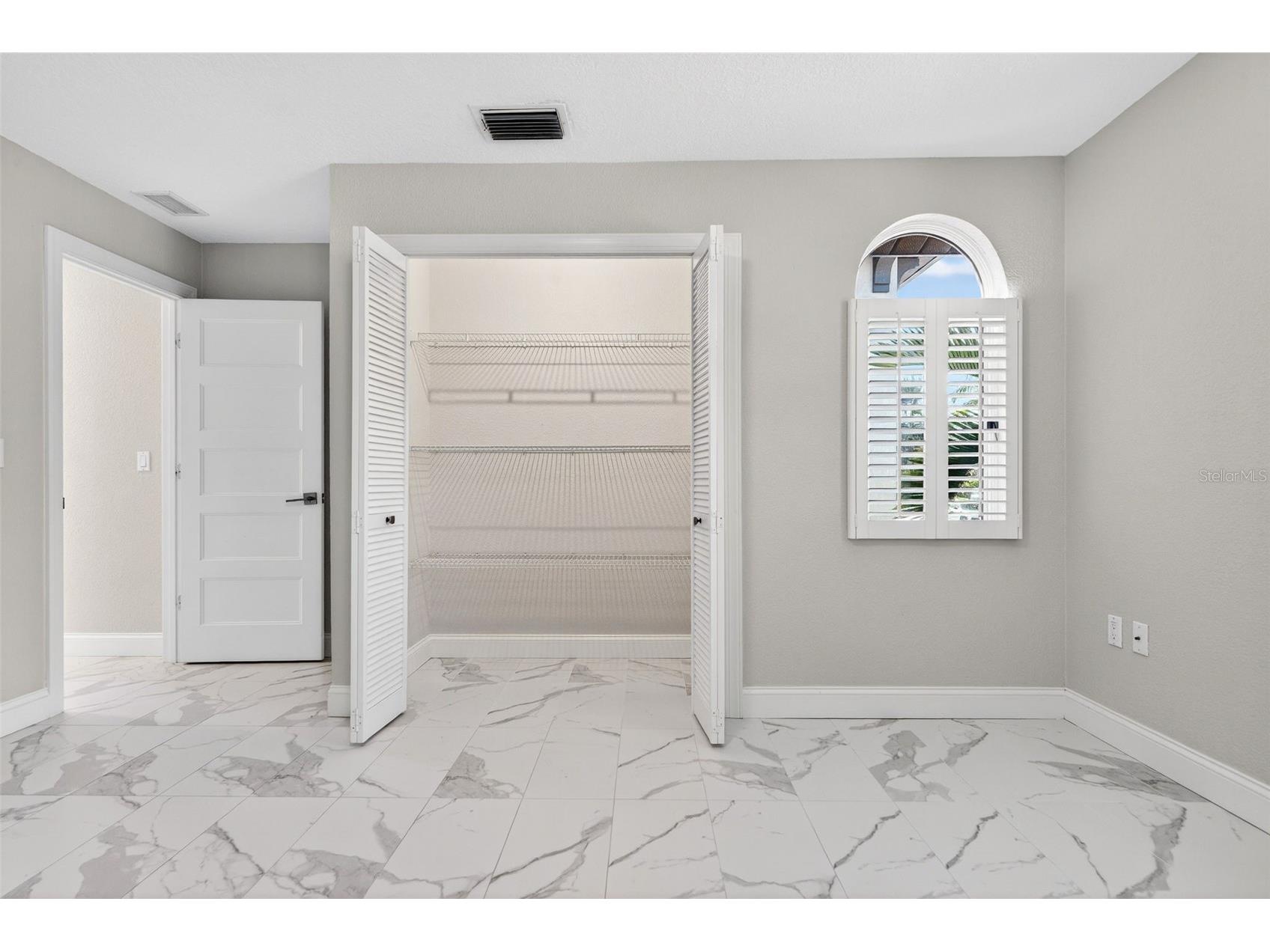 562 Ranger Lane Longboat Key FL 34228 A4675541 image40