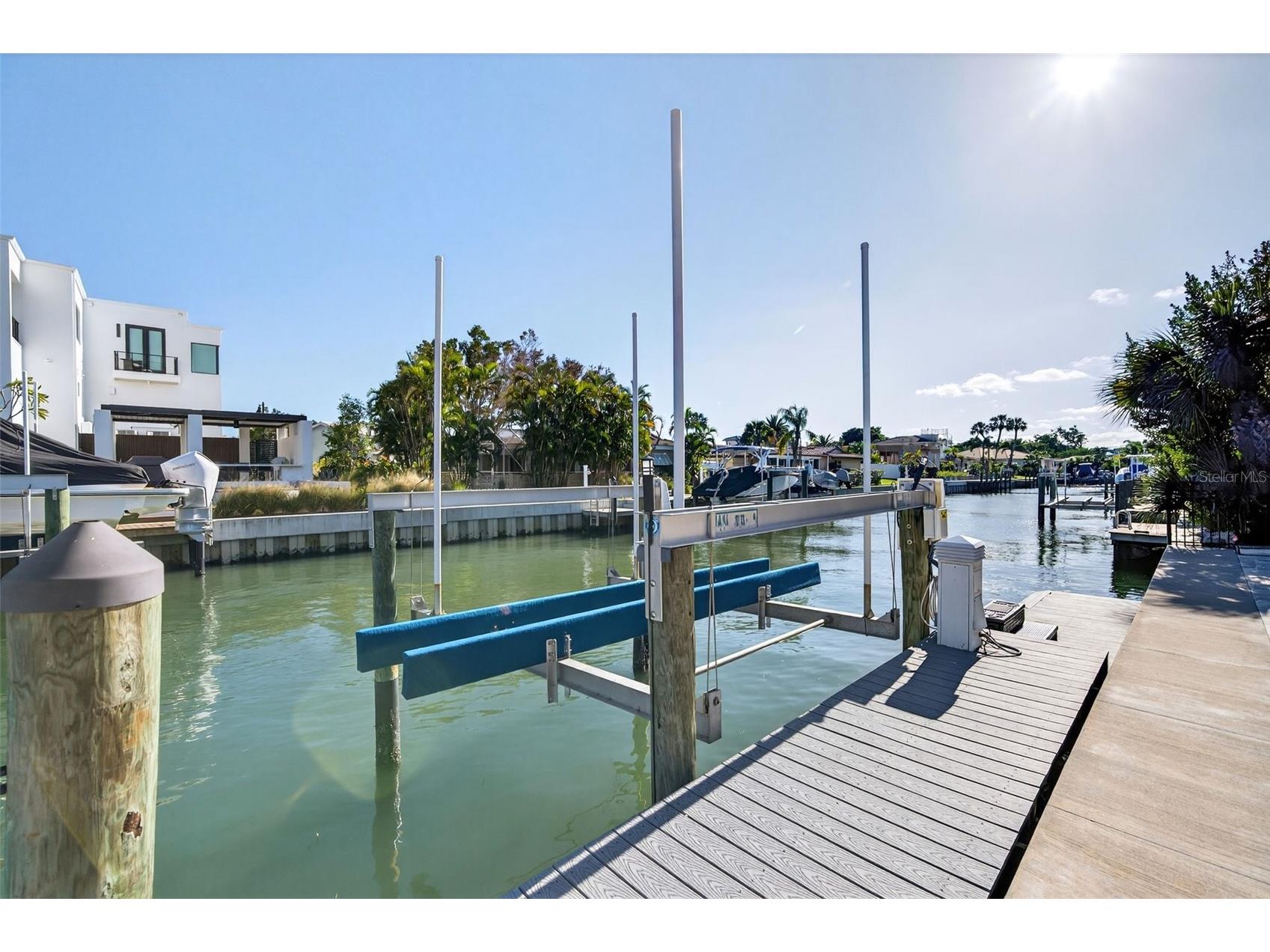 562 Ranger Lane Longboat Key FL 34228 A4675541 image56