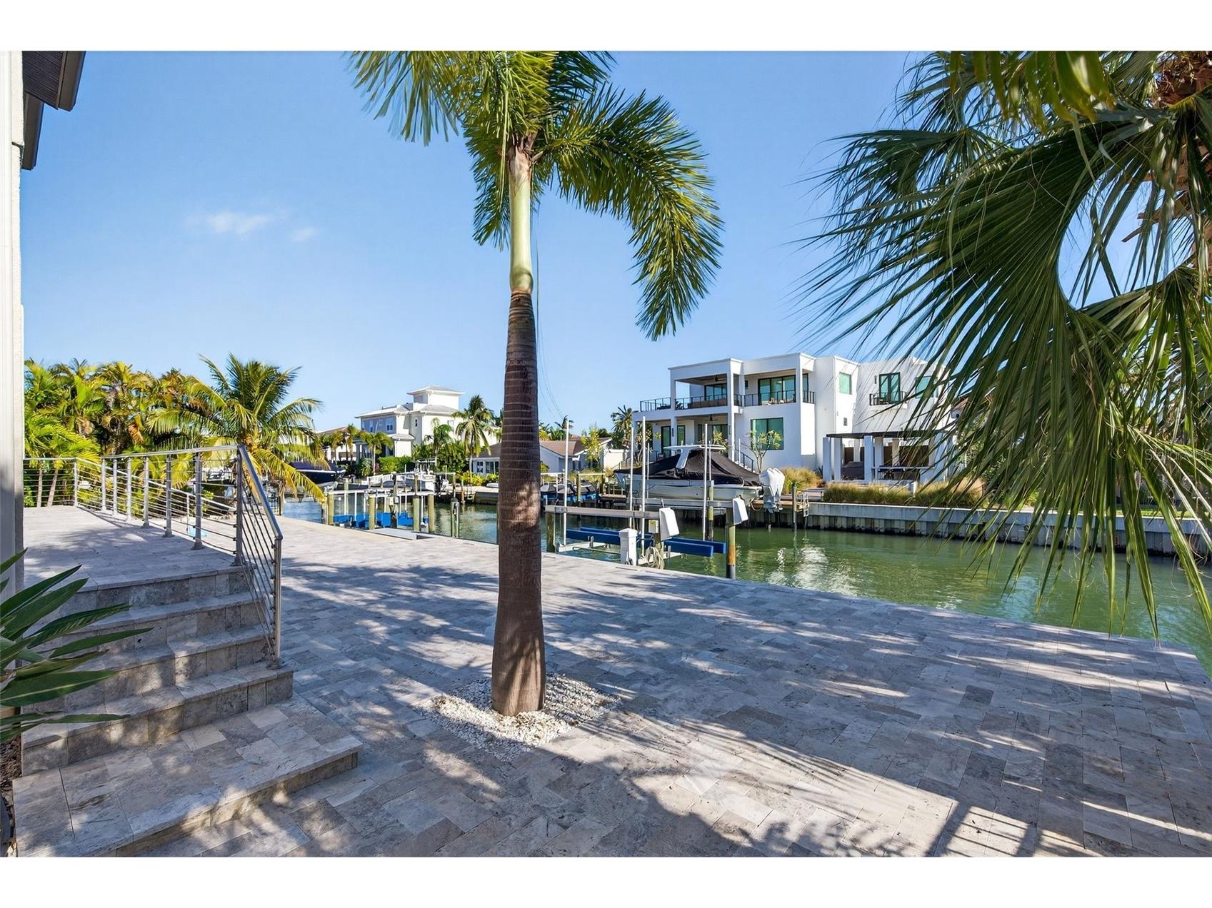 562 Ranger Lane Longboat Key FL 34228 A4675541 image58