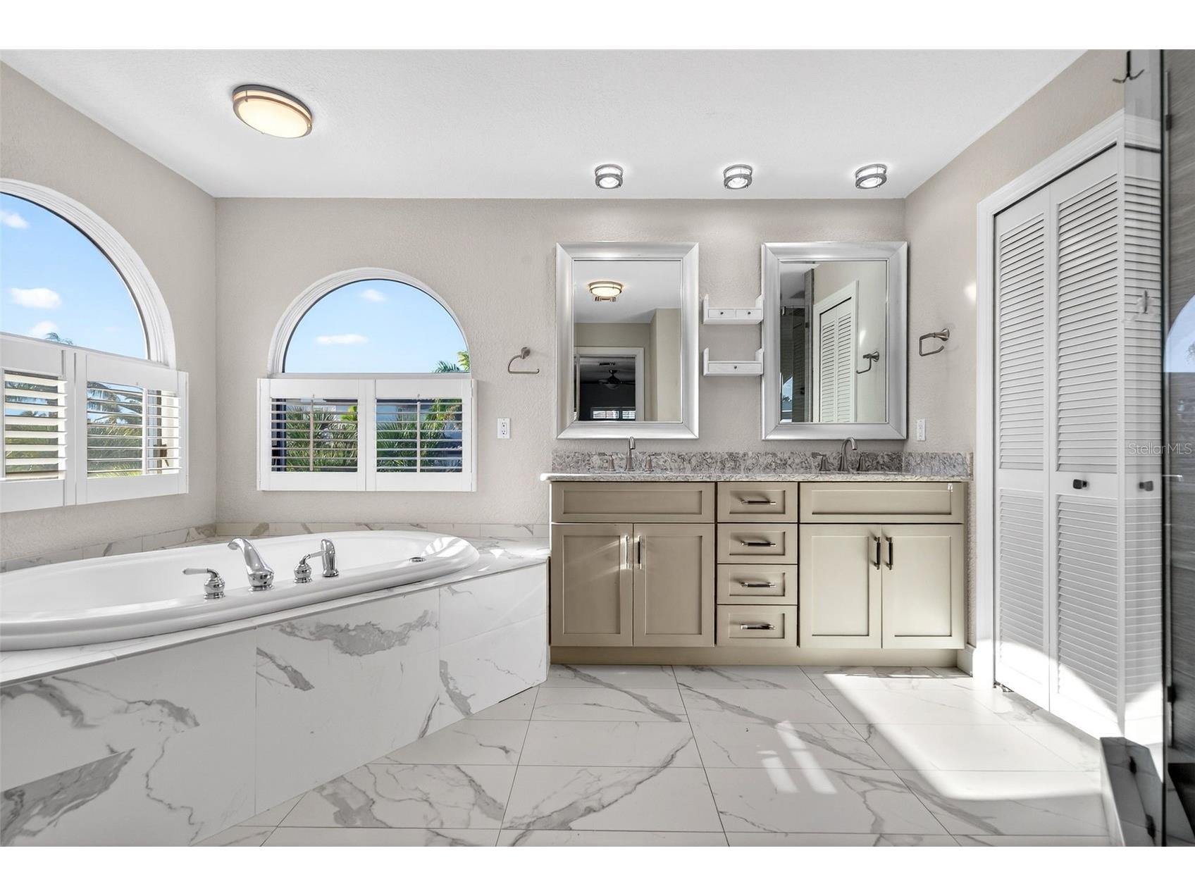 562 Ranger Lane Longboat Key FL 34228 A4675541 image73