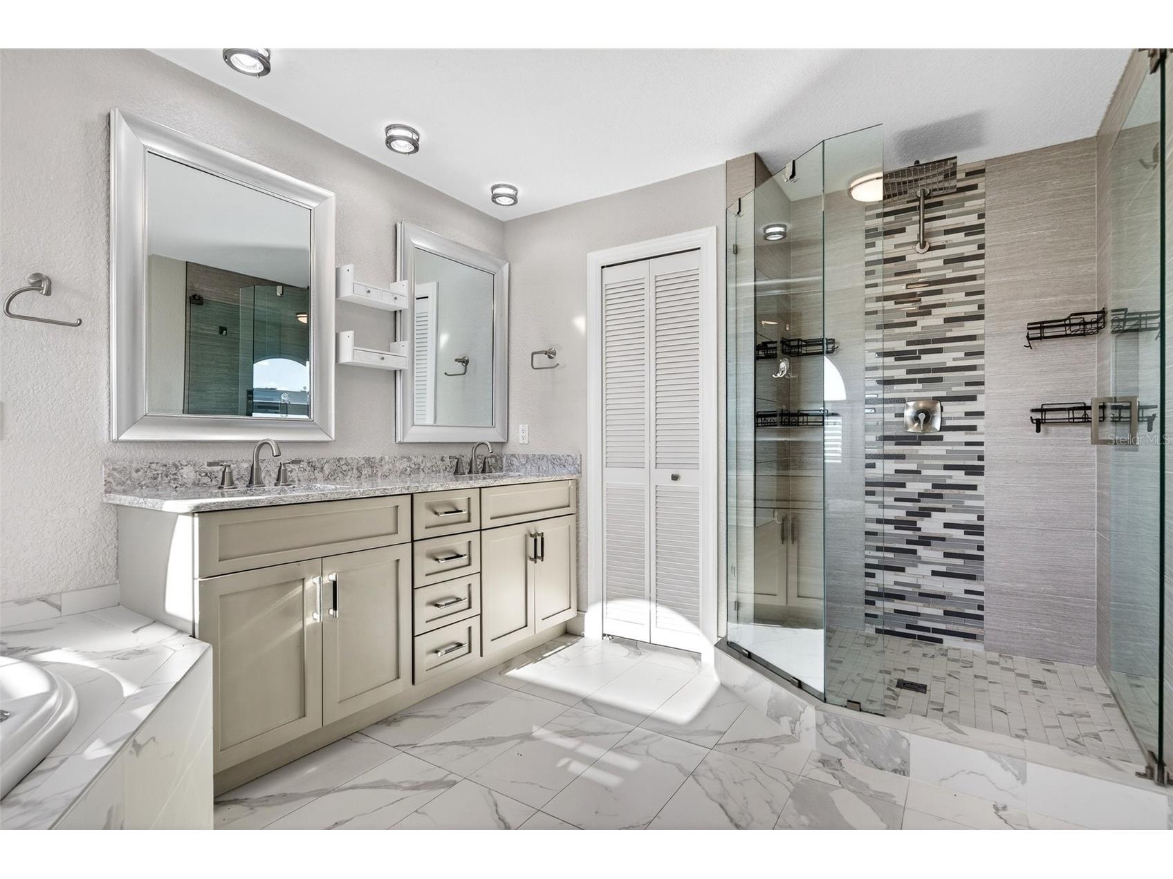 562 Ranger Lane Longboat Key FL 34228 A4675541 image75