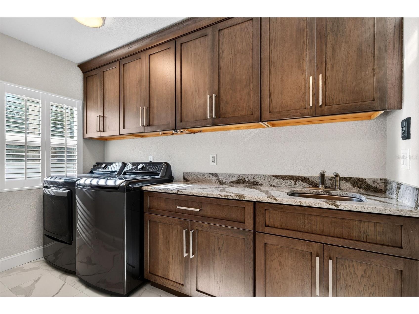 562 Ranger Lane Longboat Key FL 34228 A4675541 image77