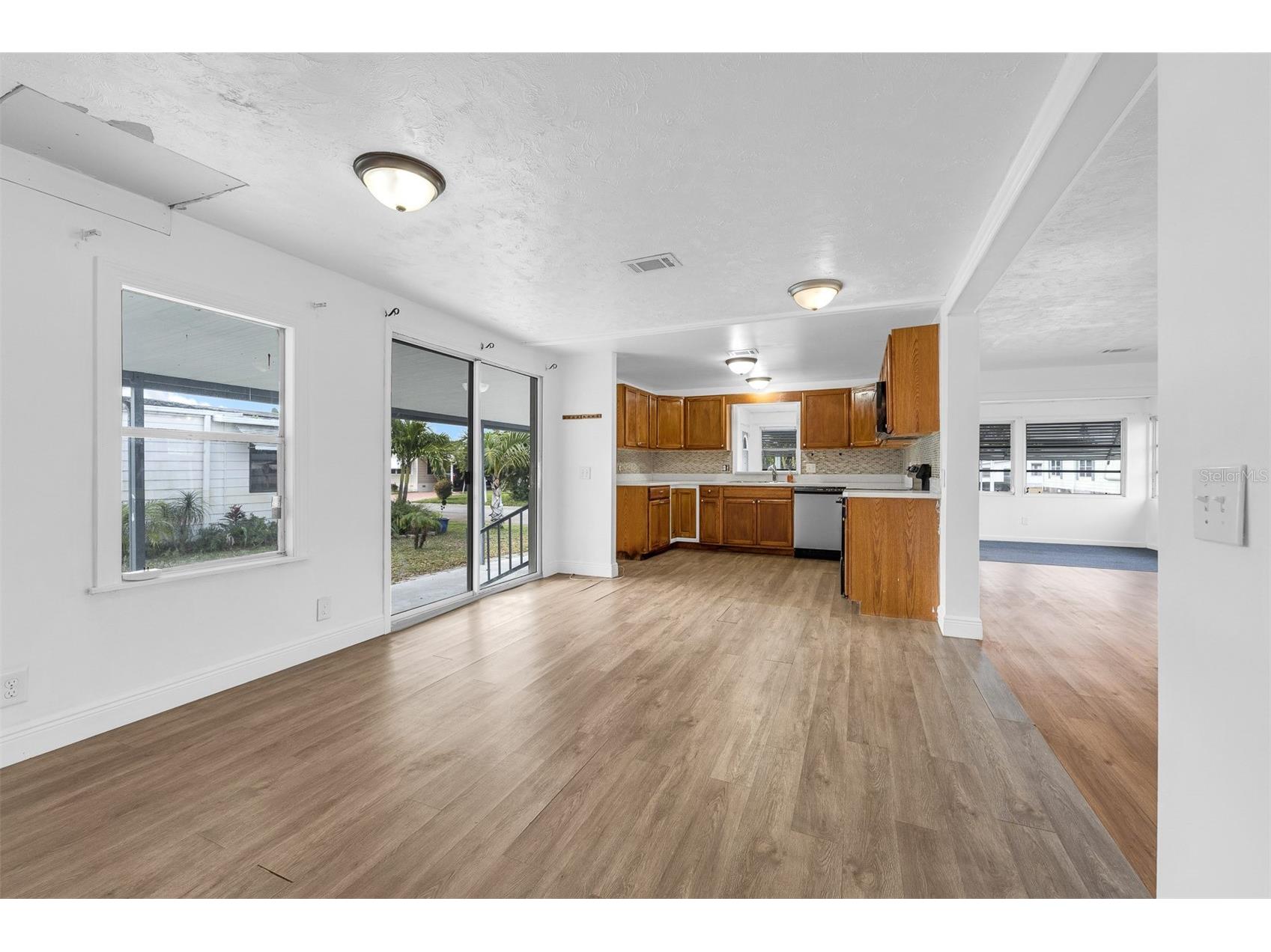 562 Ruth Circle Melbourne FL 32904 O6370554 image8