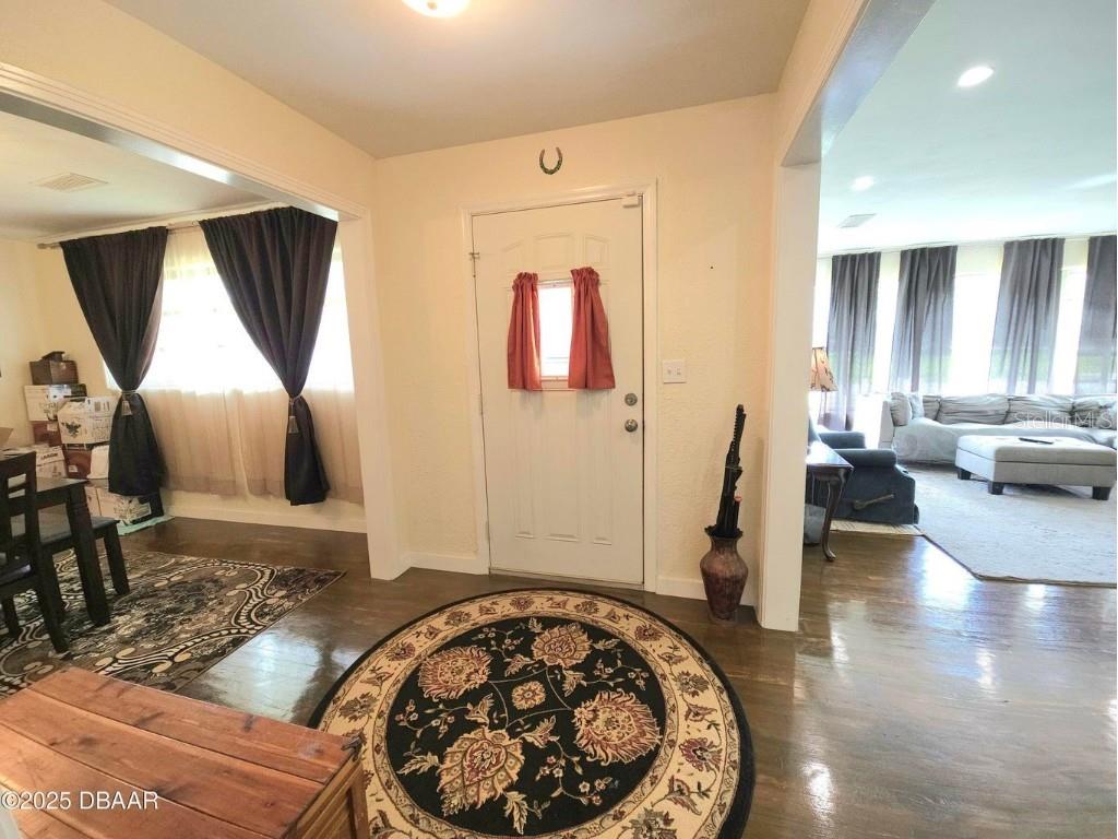 562 South Street Daytona Beach FL 32114 O6346435 image4