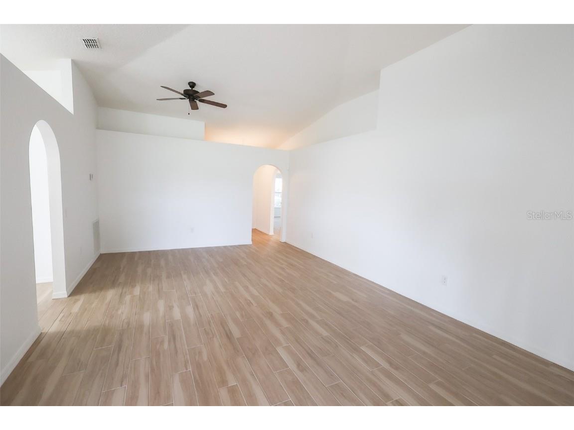 562 Stonewall Avenue Haines City FL 33844 B4901993 image5