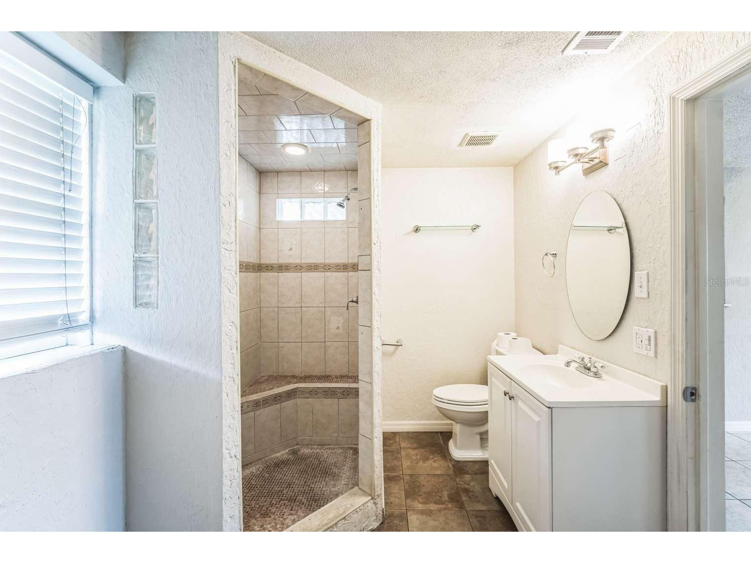 5620 90th Avenue N Pinellas Park FL 33782 TB8462673 image16