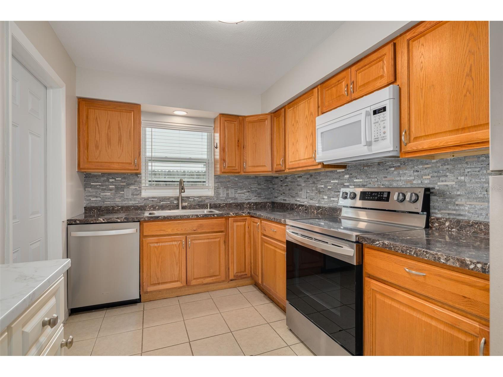 5621 16th Avenue N Saint Petersburg FL 33710 TB8513291 image7