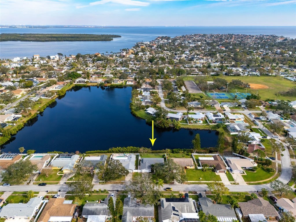 5621 16th Lane NE Saint Petersburg FL 33703 - Twin Lakes TB8336890 image1