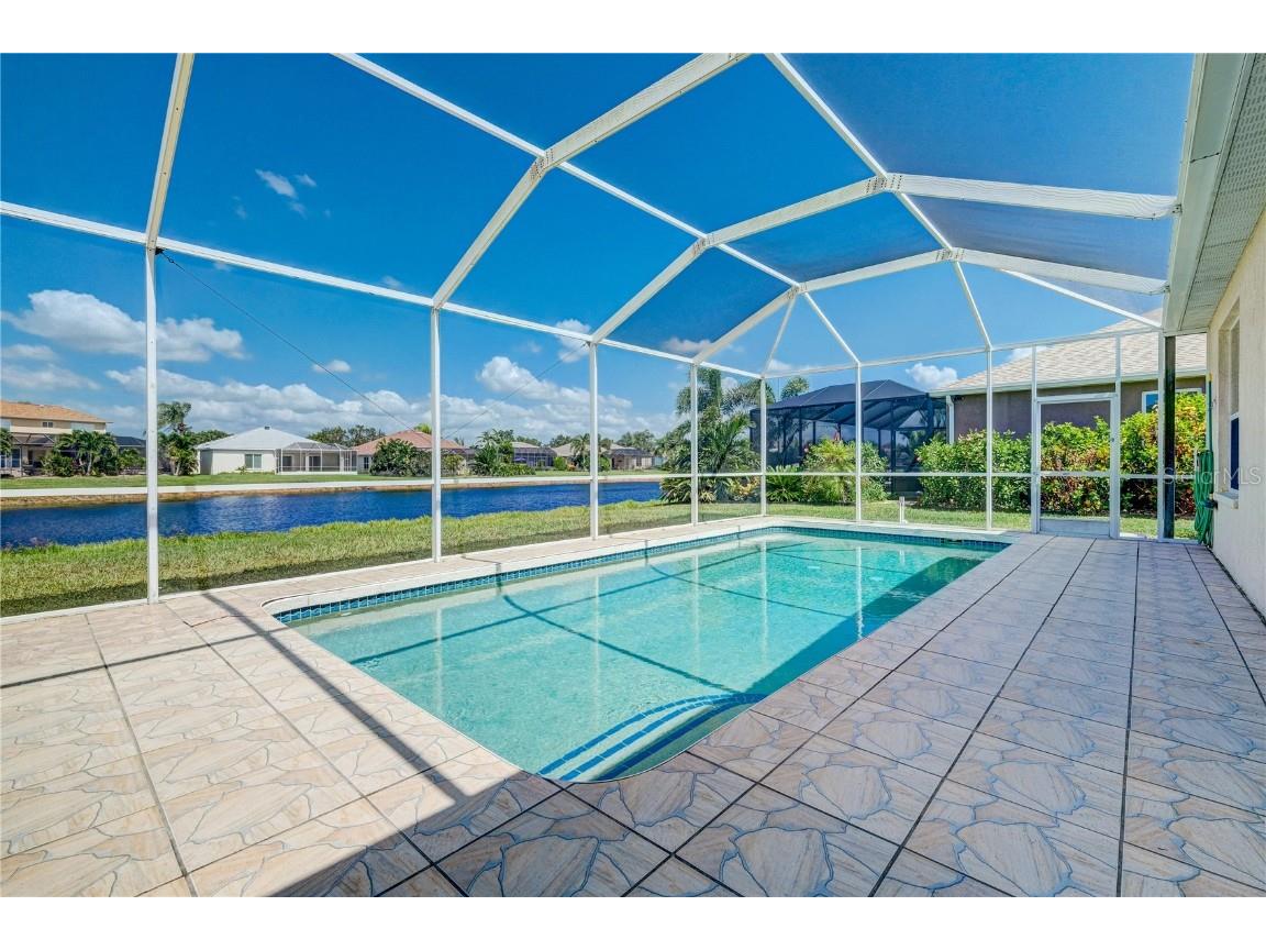 5621 52nd Avenue W Bradenton FL 34210 A4668629 image2