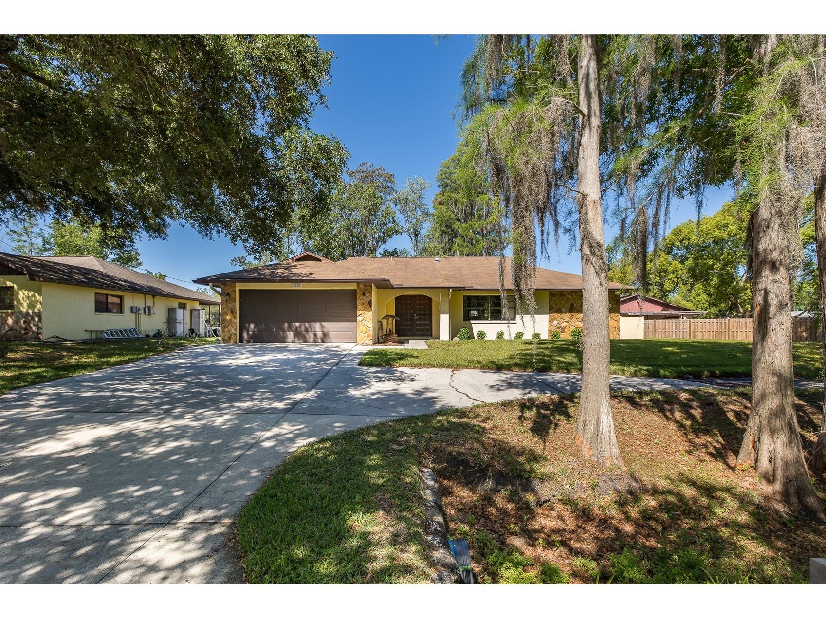 5621 Antelope Lane New Port Richey FL 34653 W7885002 image1