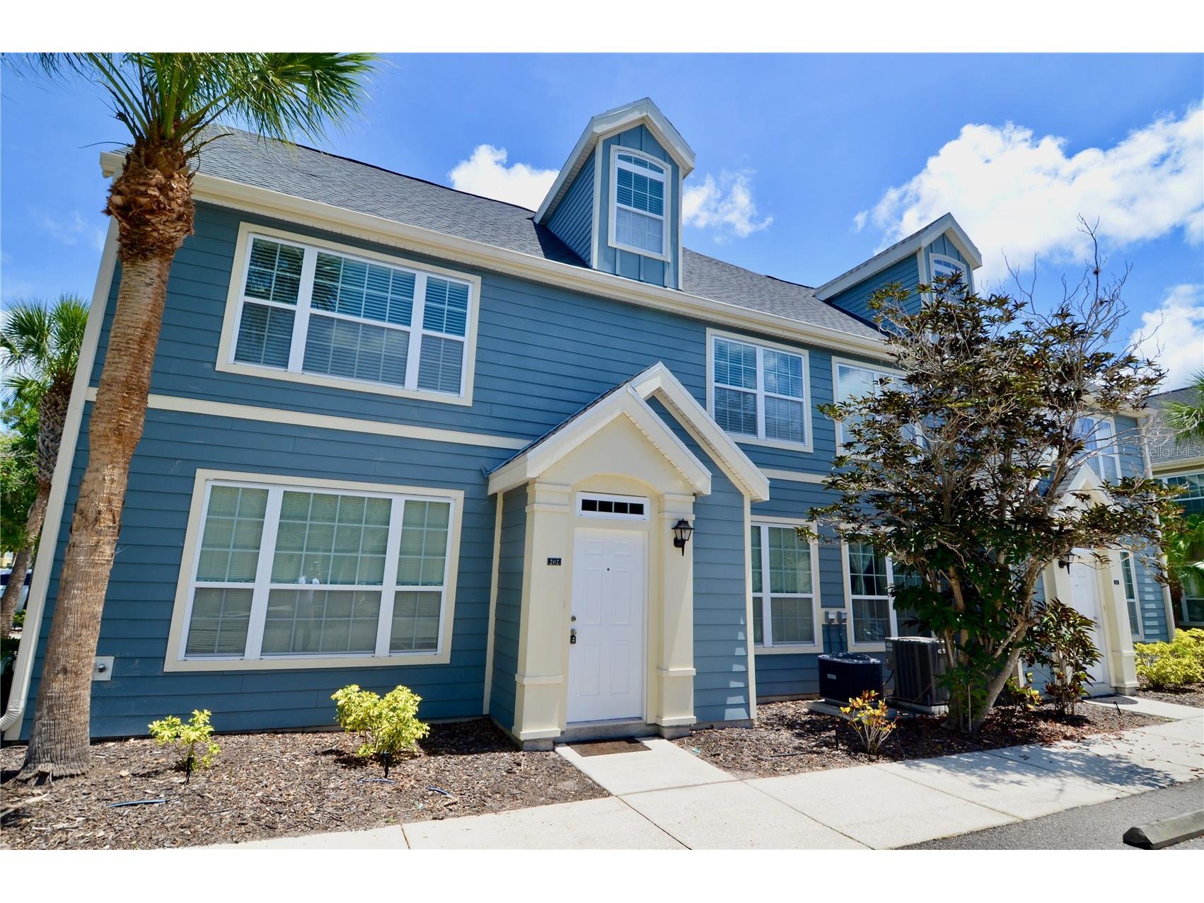 5621 Bidwell Parkway #202 Sarasota FL 34233 A4697287 image1