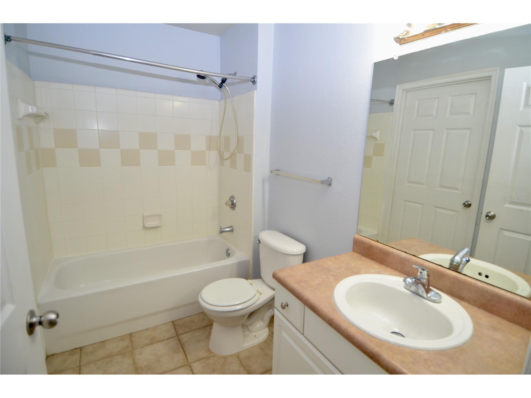5621 Bidwell Parkway #202 Sarasota FL 34233 A4697287 image14