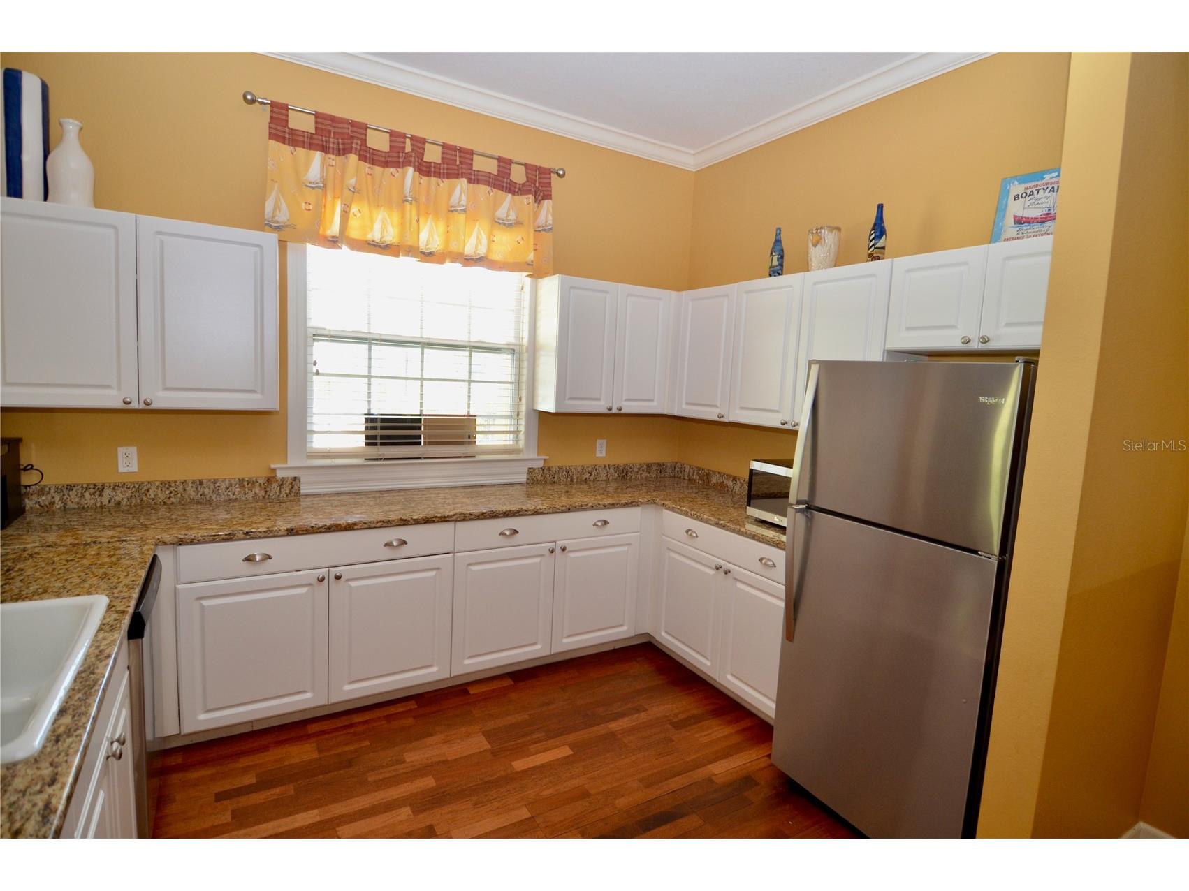 5621 Bidwell Parkway #202 Sarasota FL 34233 A4697287 image29