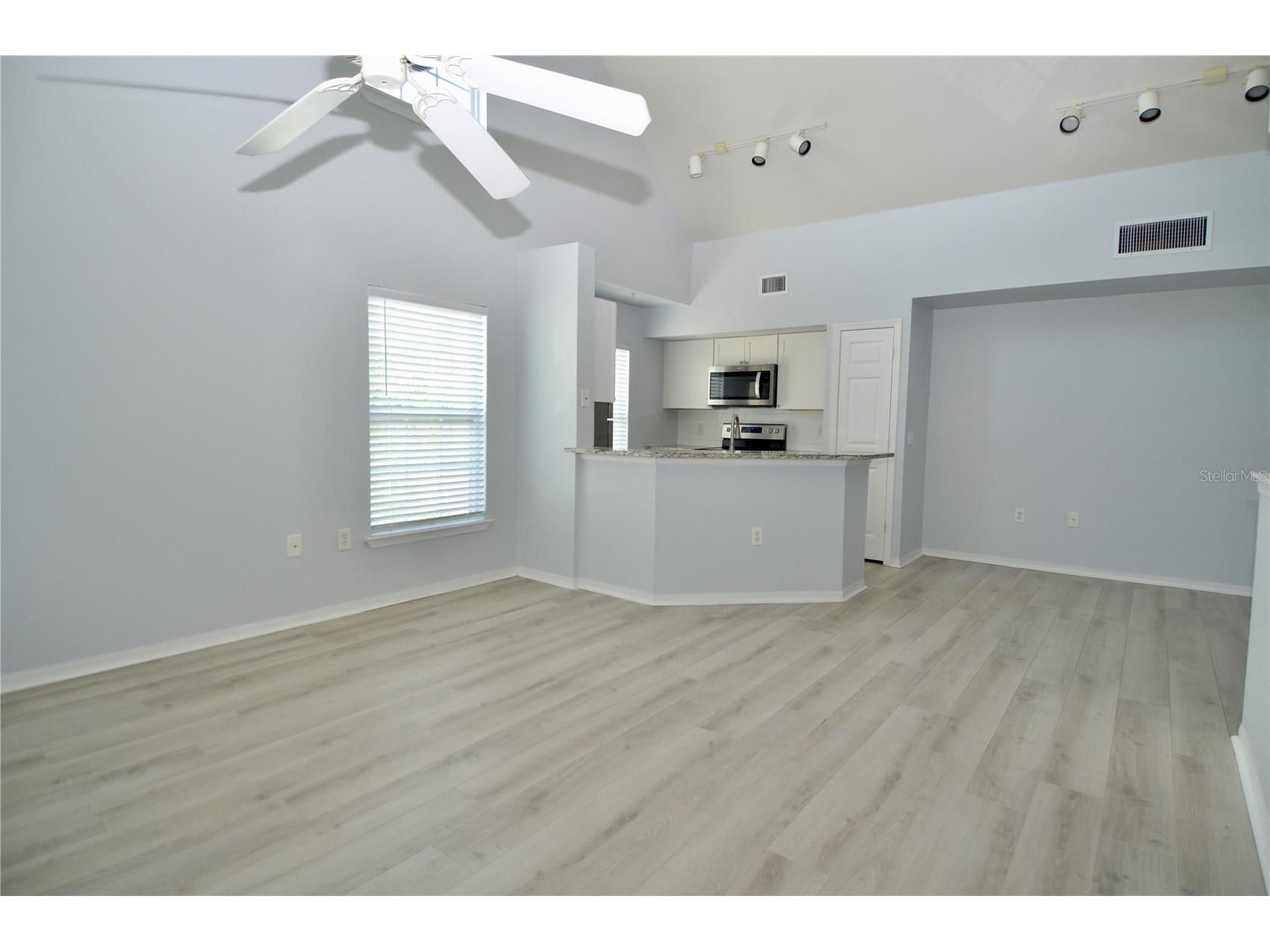 5621 Bidwell Parkway #202 Sarasota FL 34233 A4697287 image7